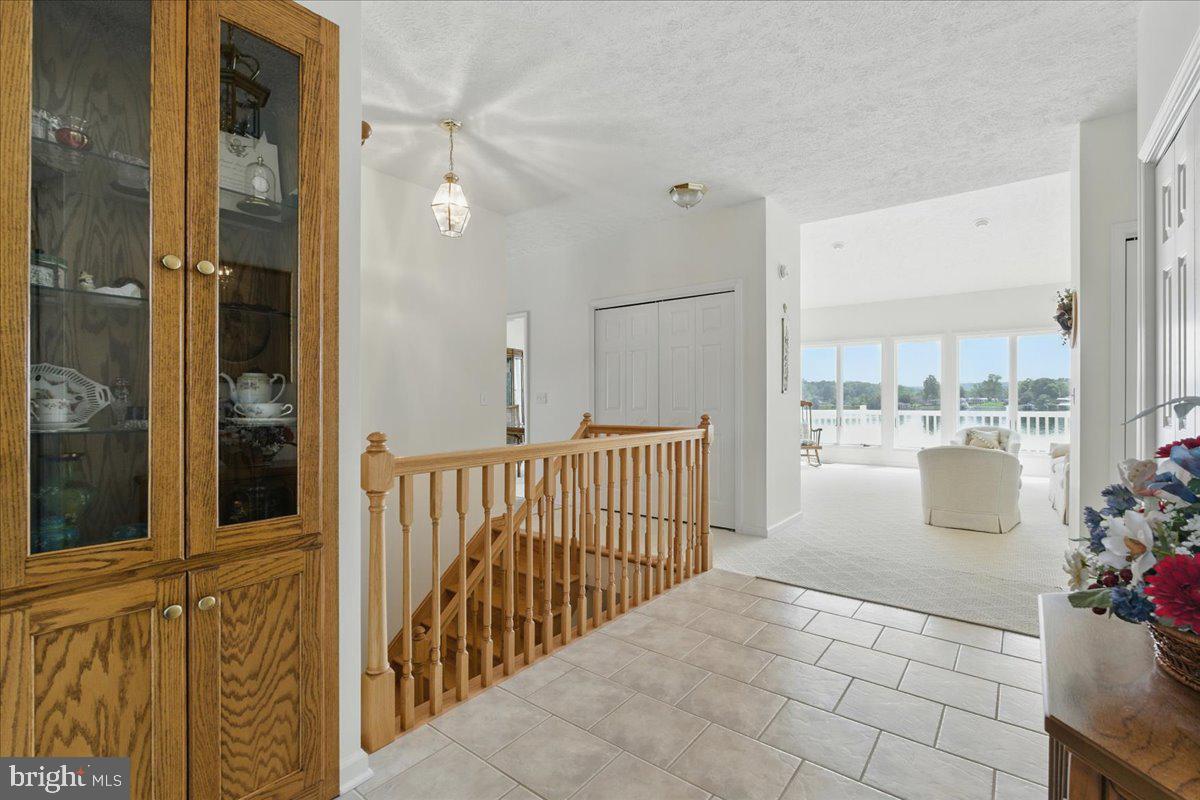 CONTENTMENT ISLAND - Residential