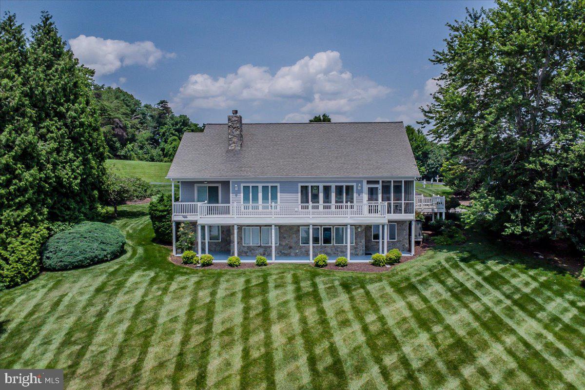 CONTENTMENT ISLAND - Residential