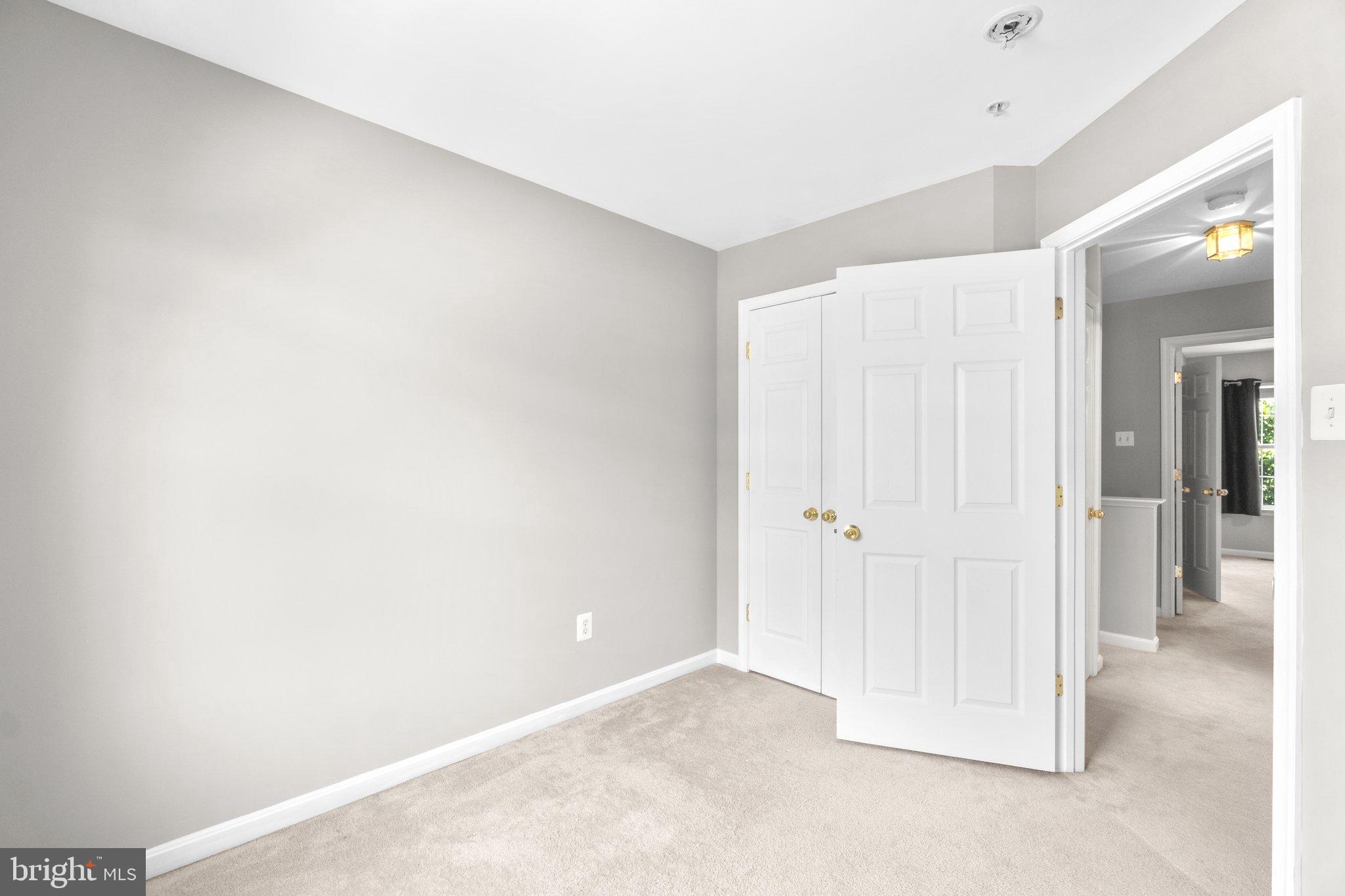 TWIN ARCH CROSSING - Residential