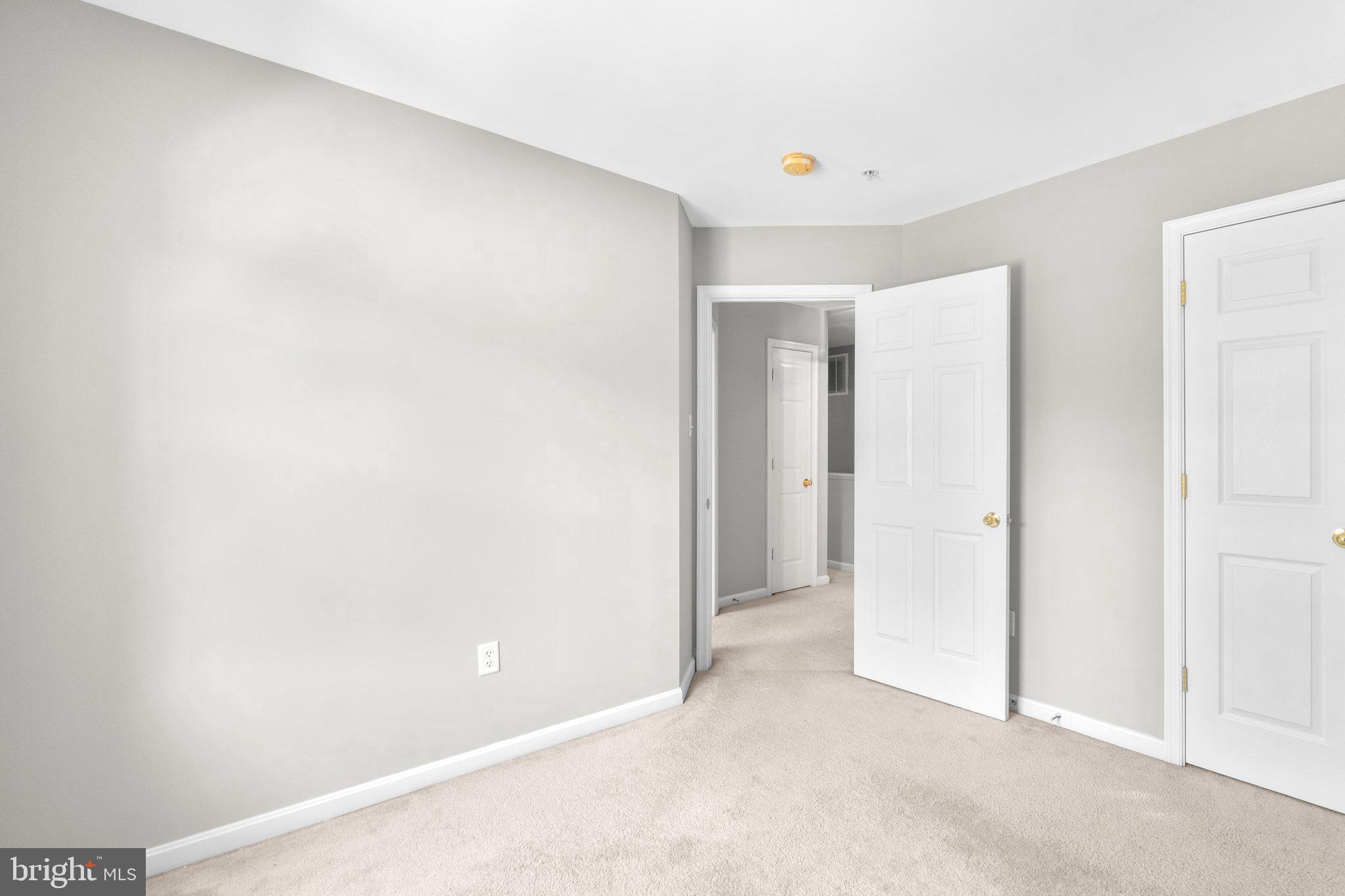 TWIN ARCH CROSSING - Residential