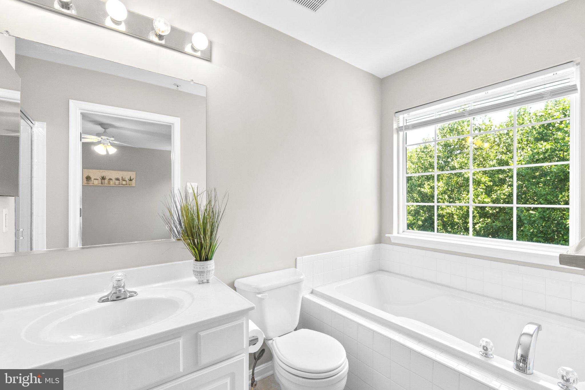 TWIN ARCH CROSSING - Residential