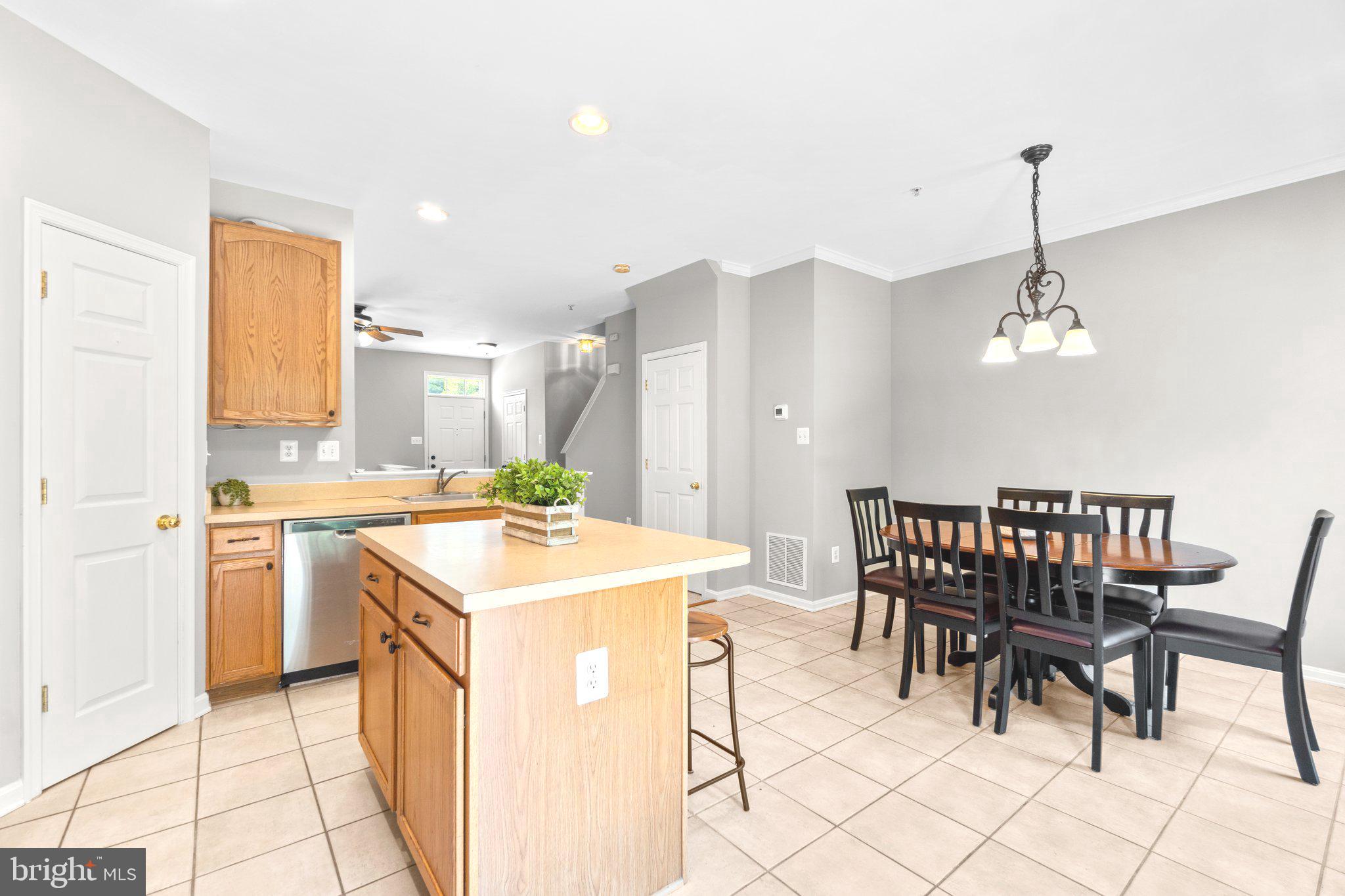 TWIN ARCH CROSSING - Residential