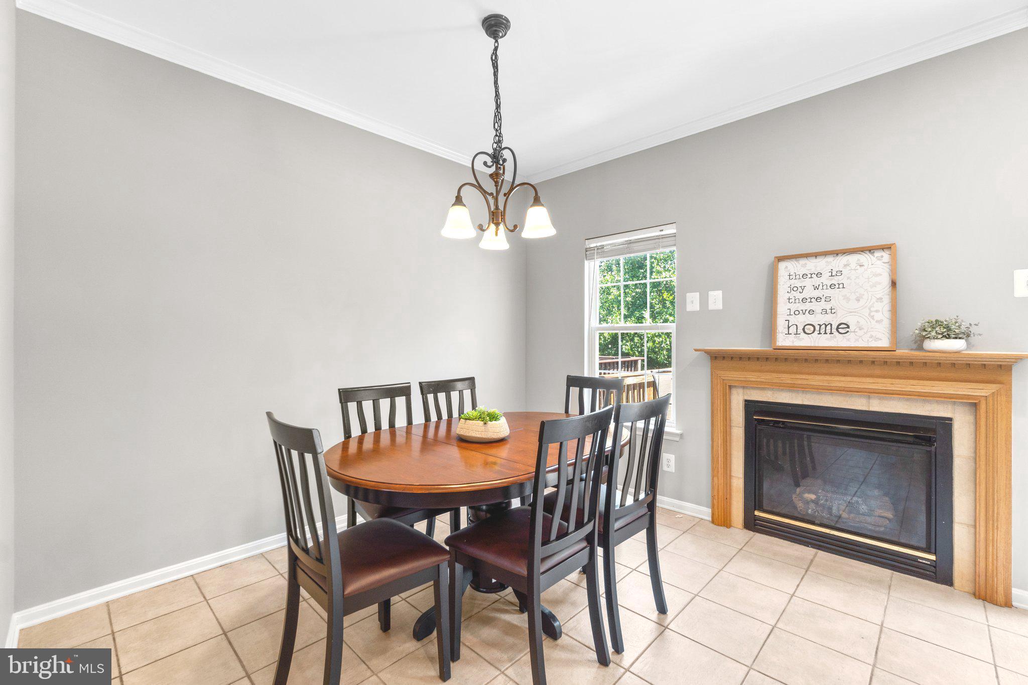 TWIN ARCH CROSSING - Residential