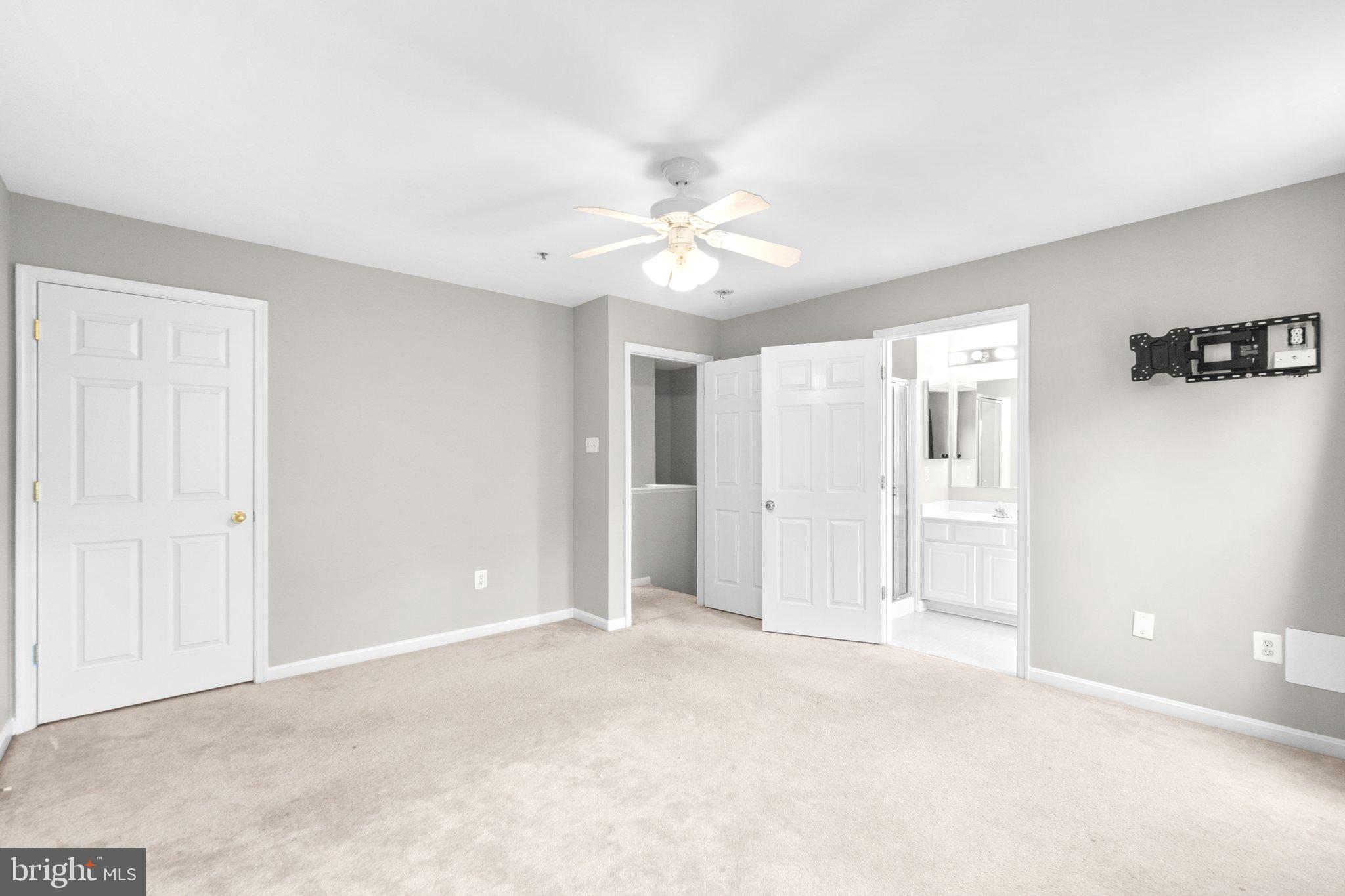 TWIN ARCH CROSSING - Residential