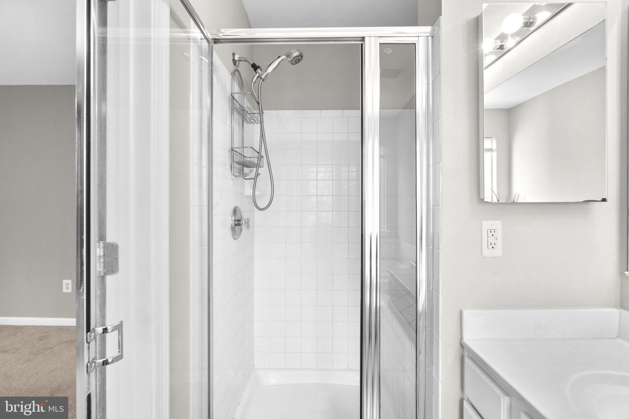 TWIN ARCH CROSSING - Residential