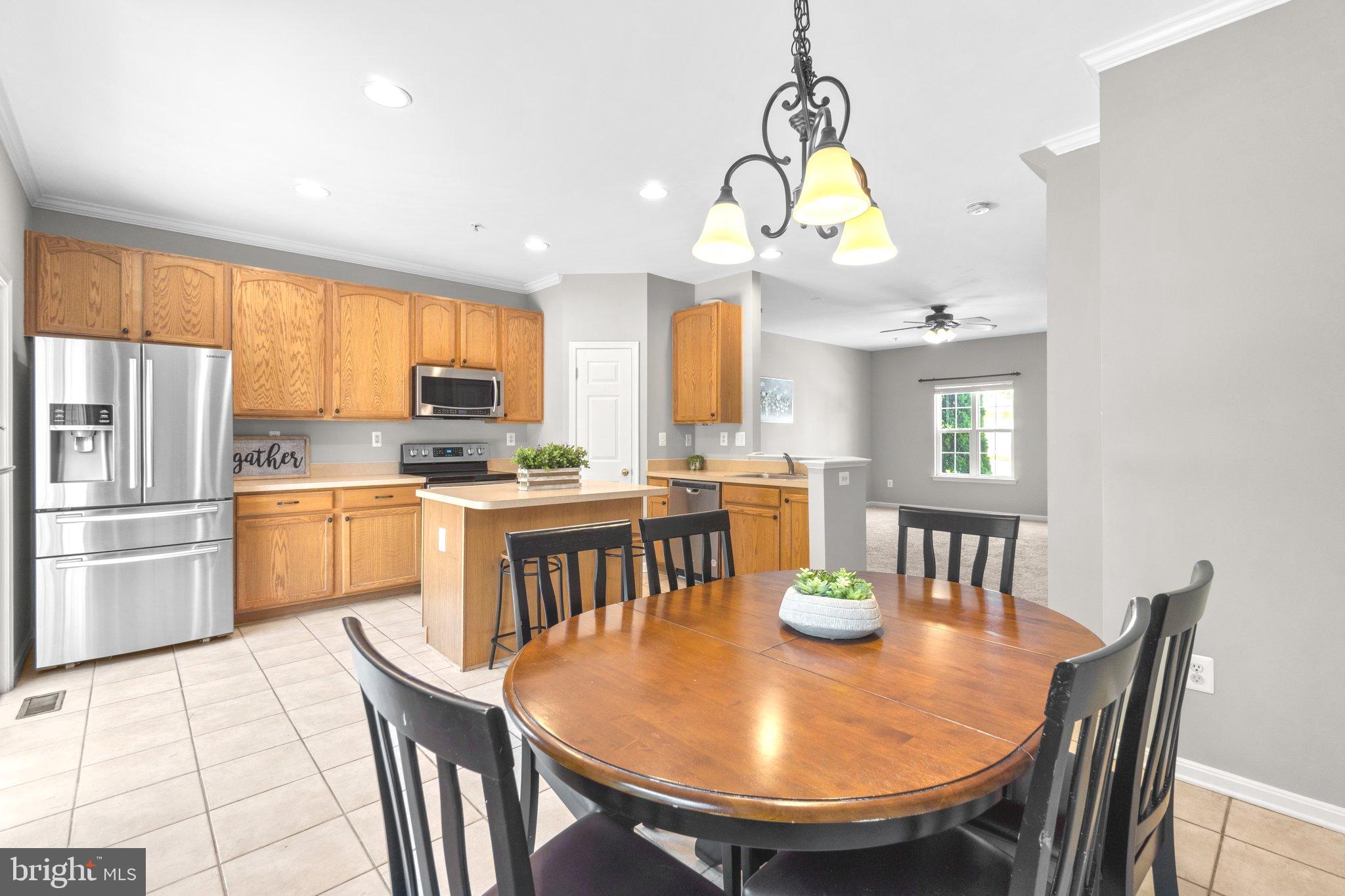 TWIN ARCH CROSSING - Residential