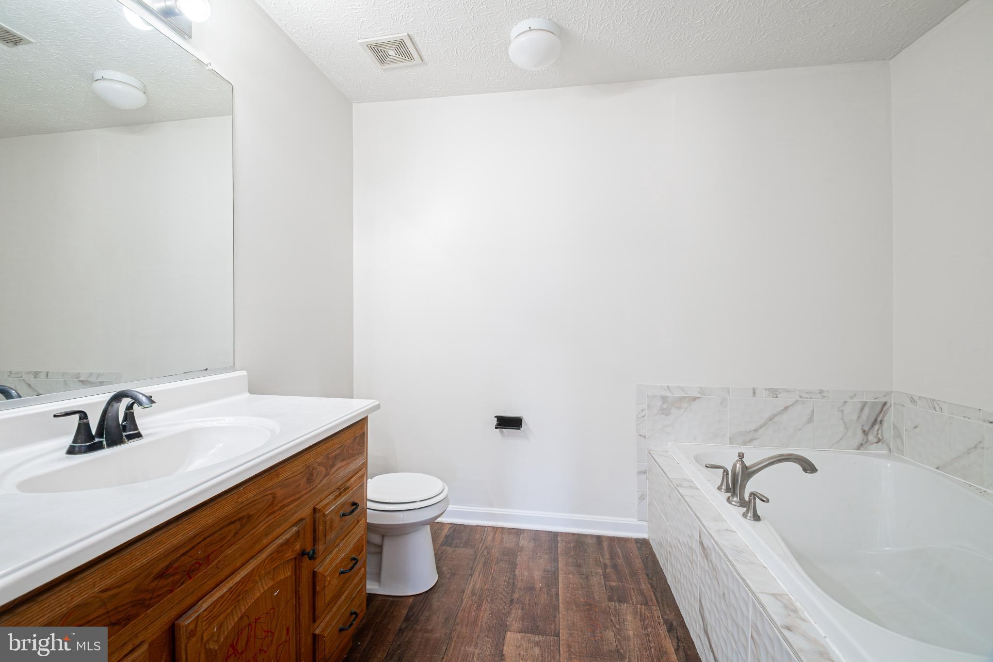 QUAIL RUN SOUTH - Residential