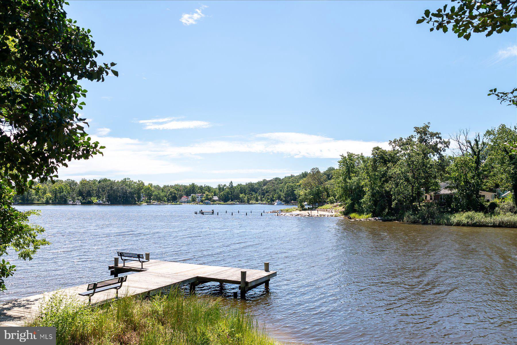 WOODLAND BEACH - Residential