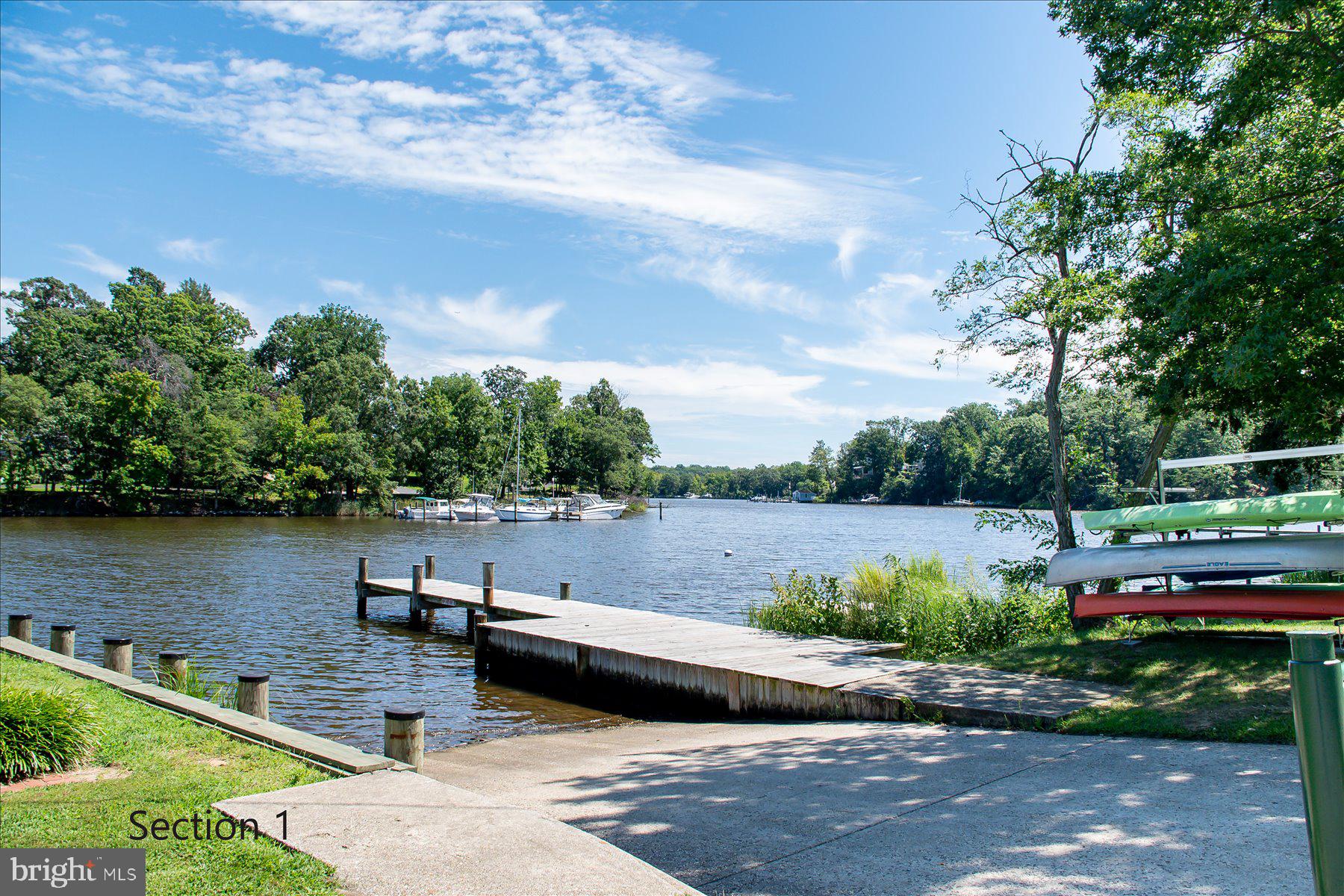 WOODLAND BEACH - Residential