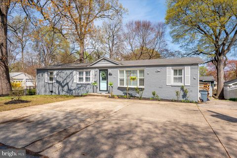 1713 LONGWOOD ROAD EDGEWATER MD 21037