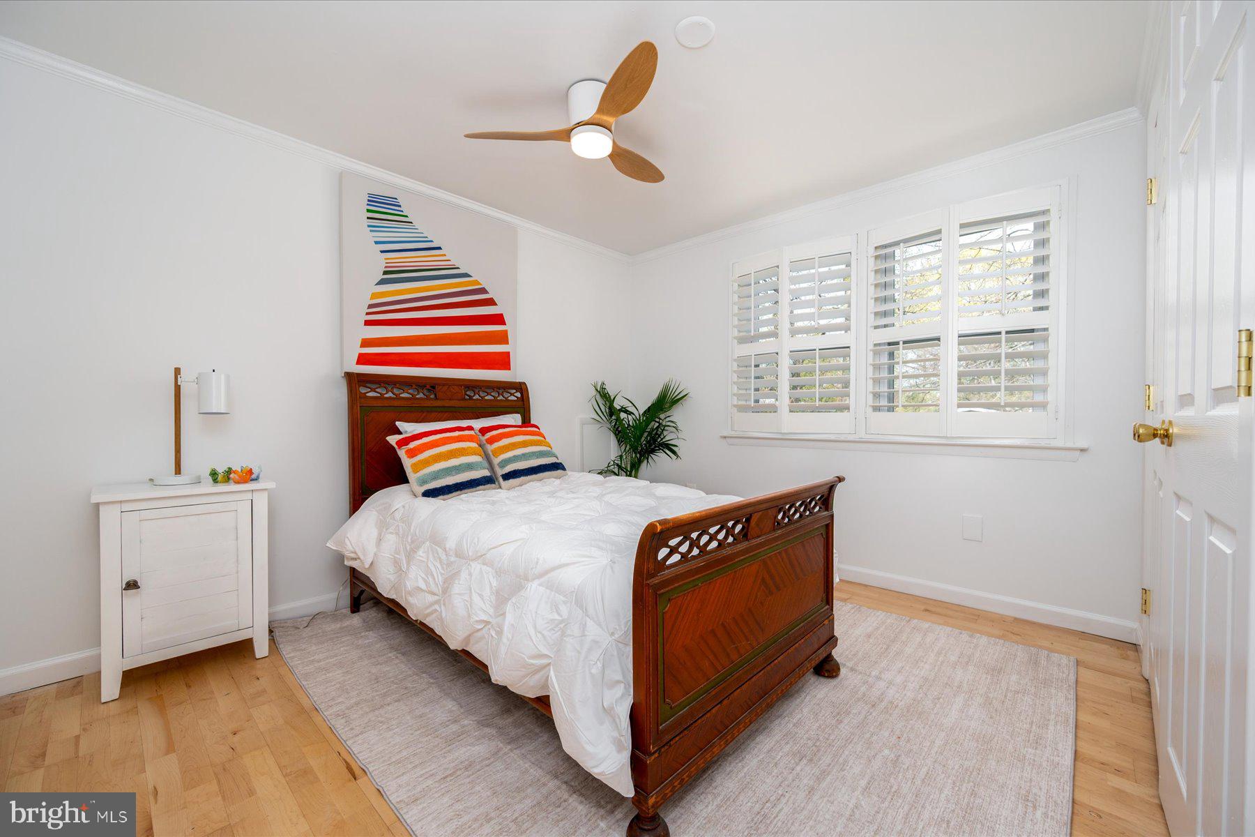 WOODLAND BEACH - Residential