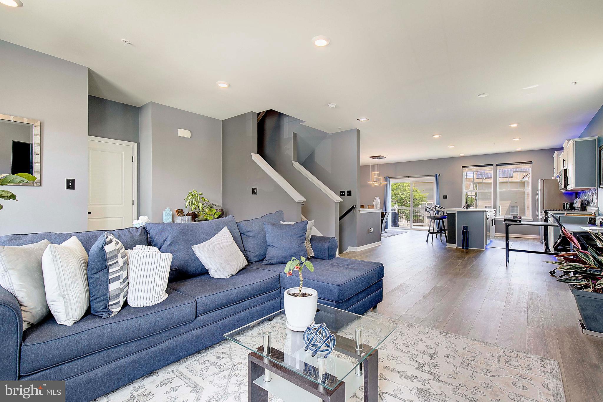 WOODMORE - Residential Lease