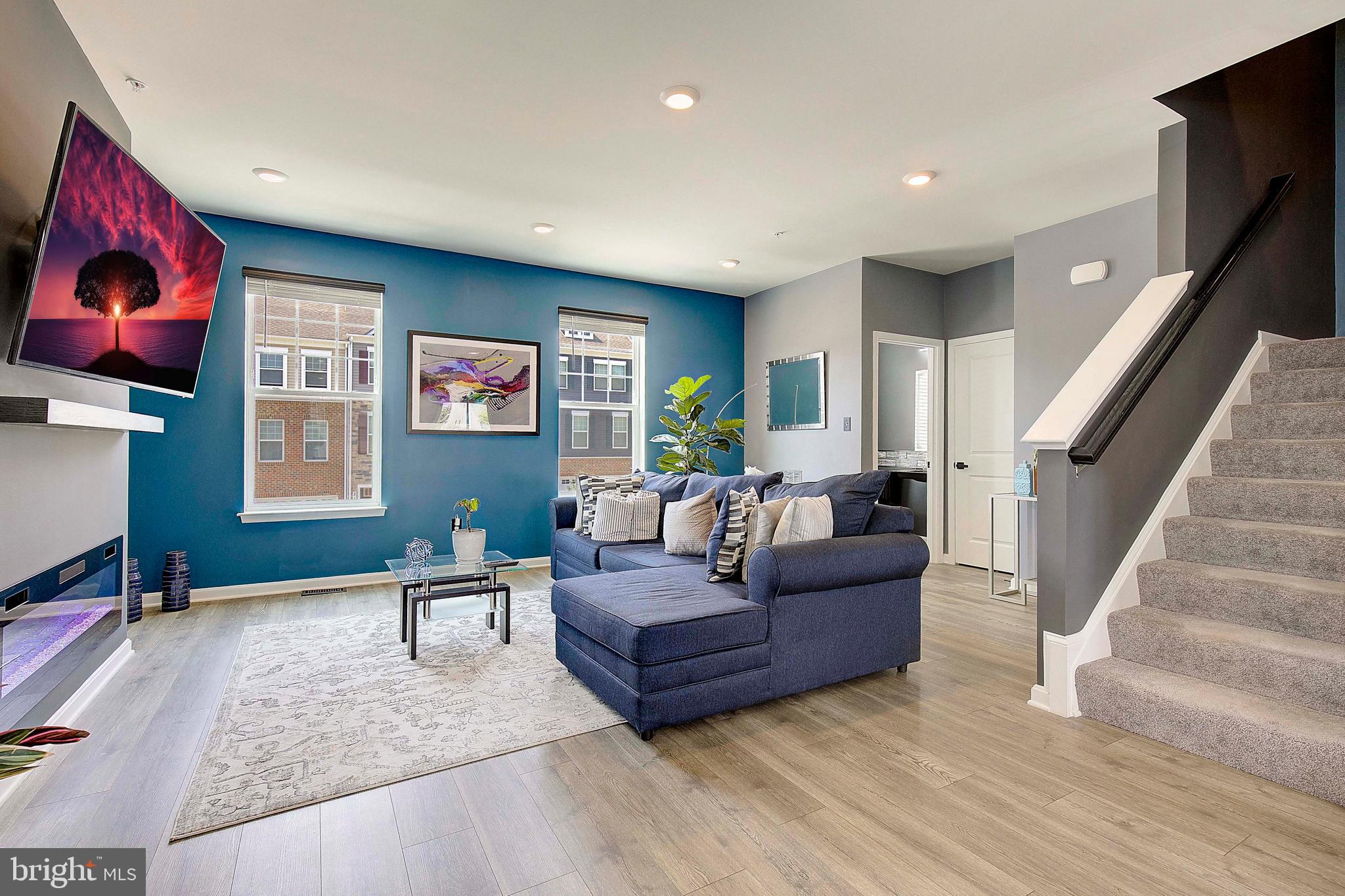 WOODMORE - Residential Lease