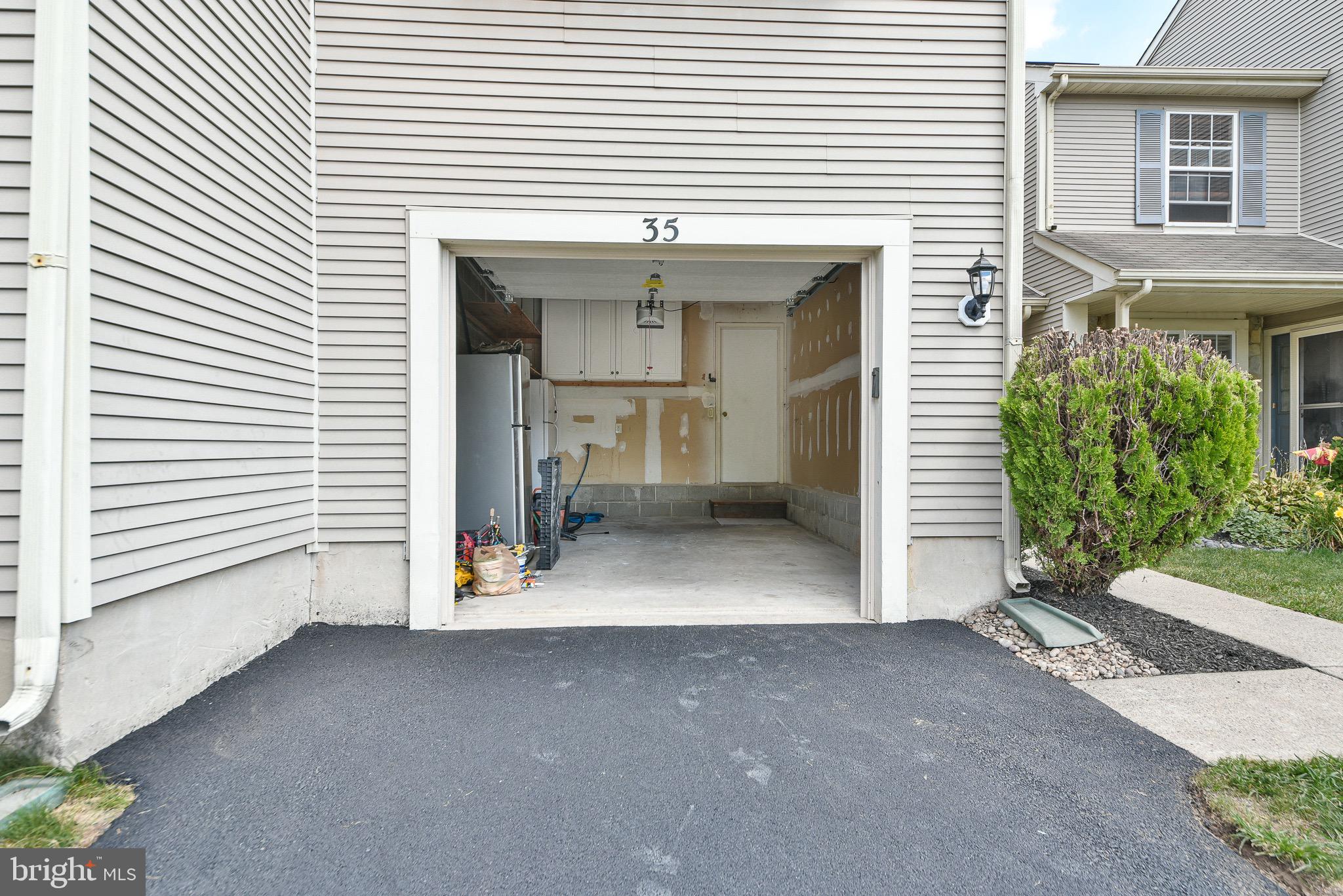 NEWTOWN GRANT - Residential Lease