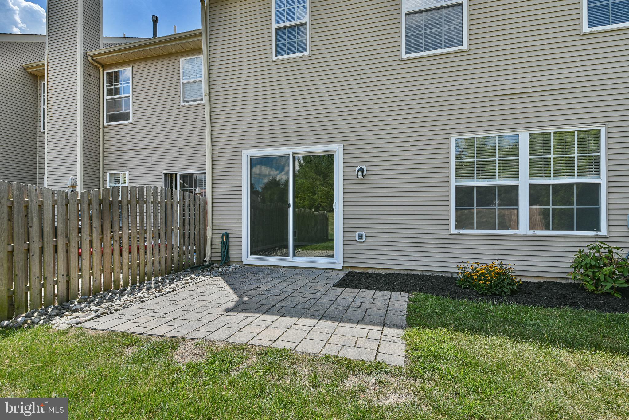 NEWTOWN GRANT - Residential Lease