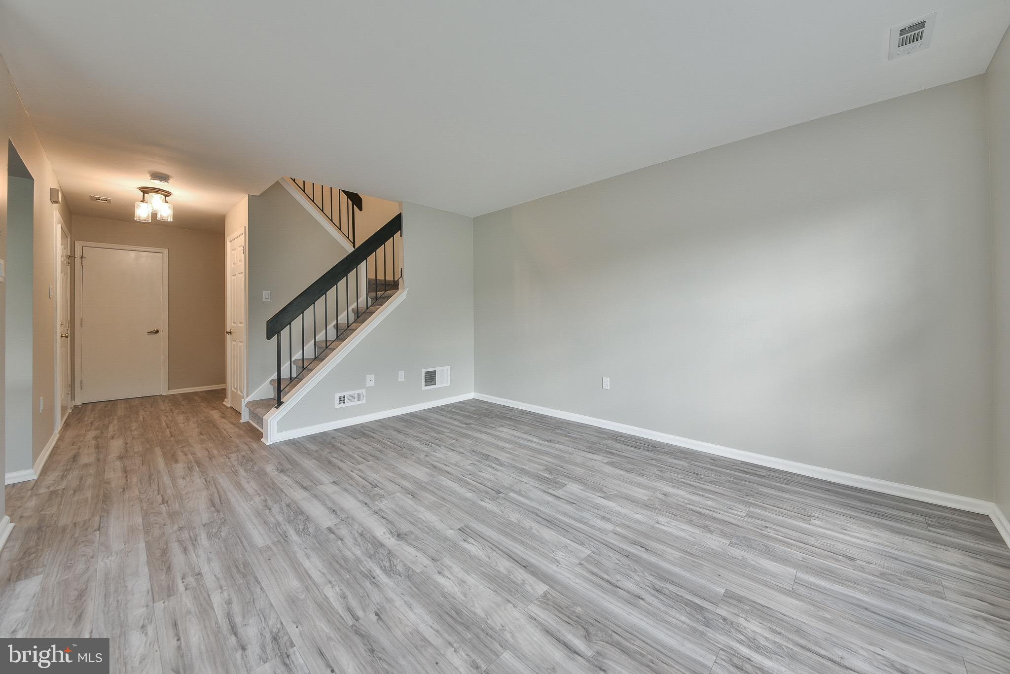 NEWTOWN GRANT - Residential Lease