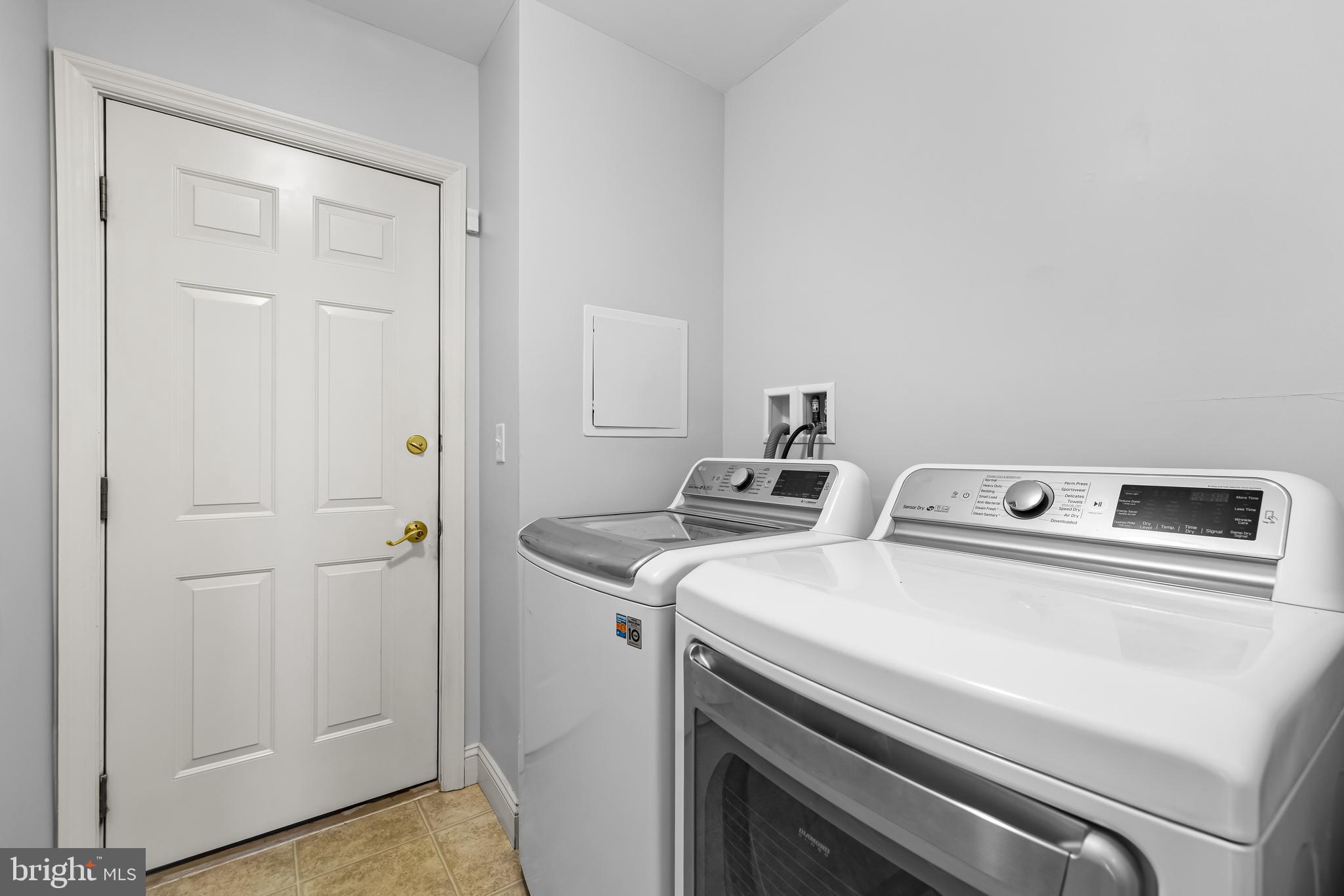 FAIRE WYND - Residential