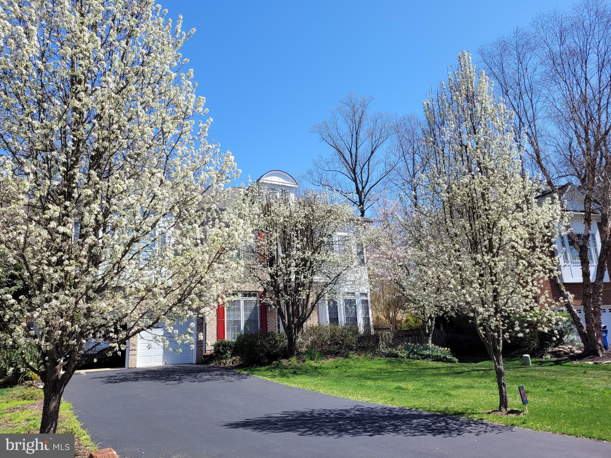 ROUNDTREE PARK - Residential Lease