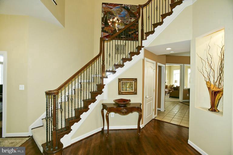 ROUNDTREE PARK - Residential Lease