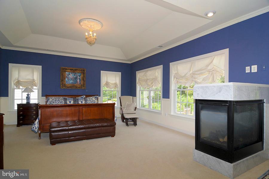 ROUNDTREE PARK - Residential Lease