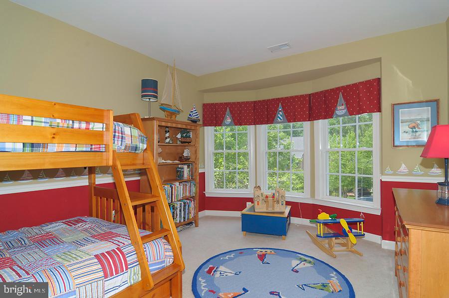 ROUNDTREE PARK - Residential Lease