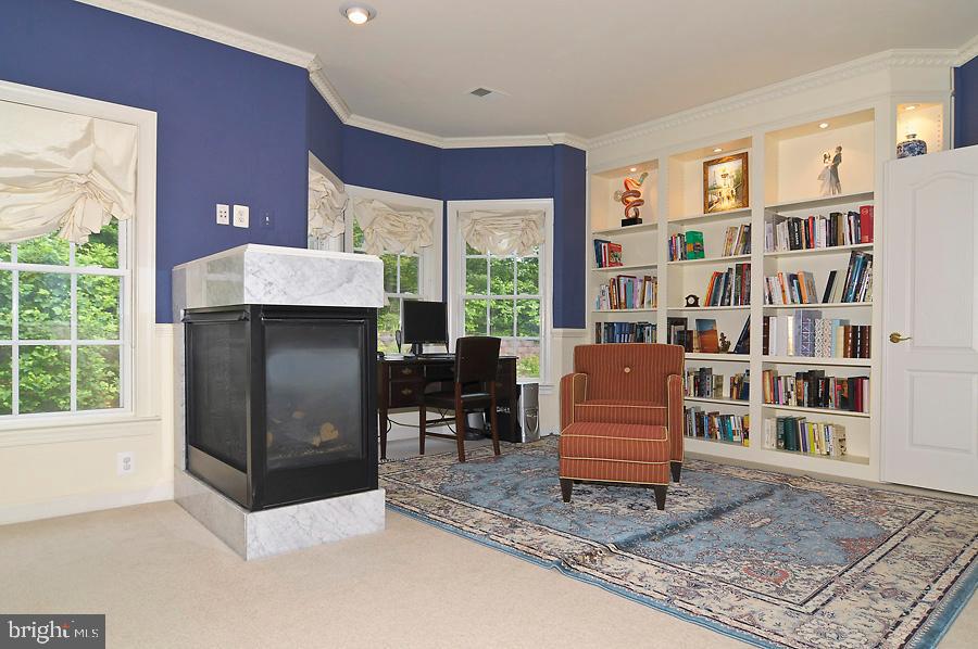 ROUNDTREE PARK - Residential Lease