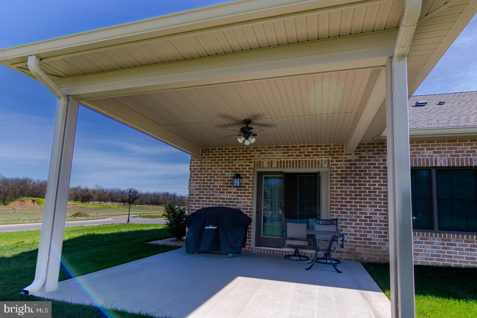 EMERALD POINTE - Residential