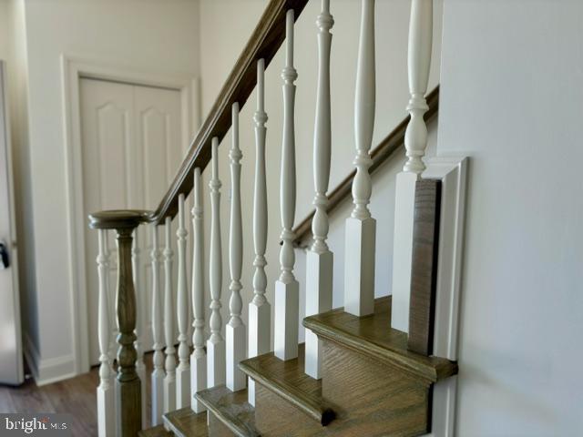 EMERALD POINTE - Residential