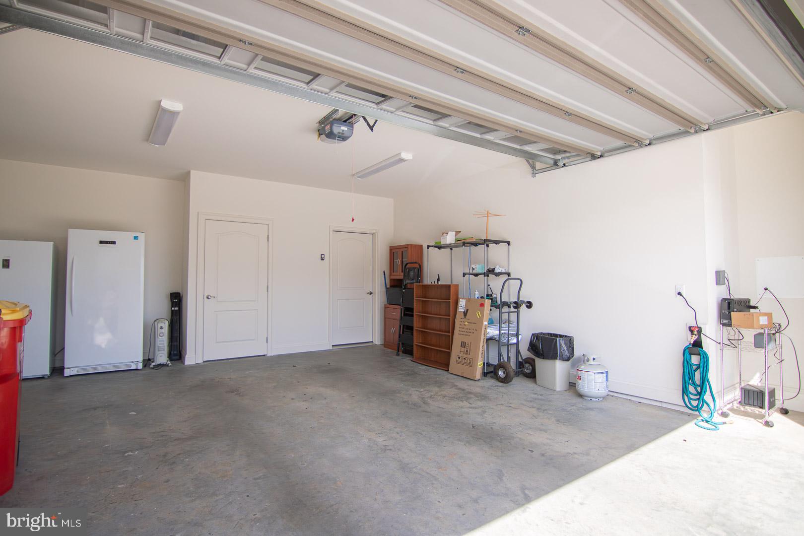 EMERALD POINTE - Residential