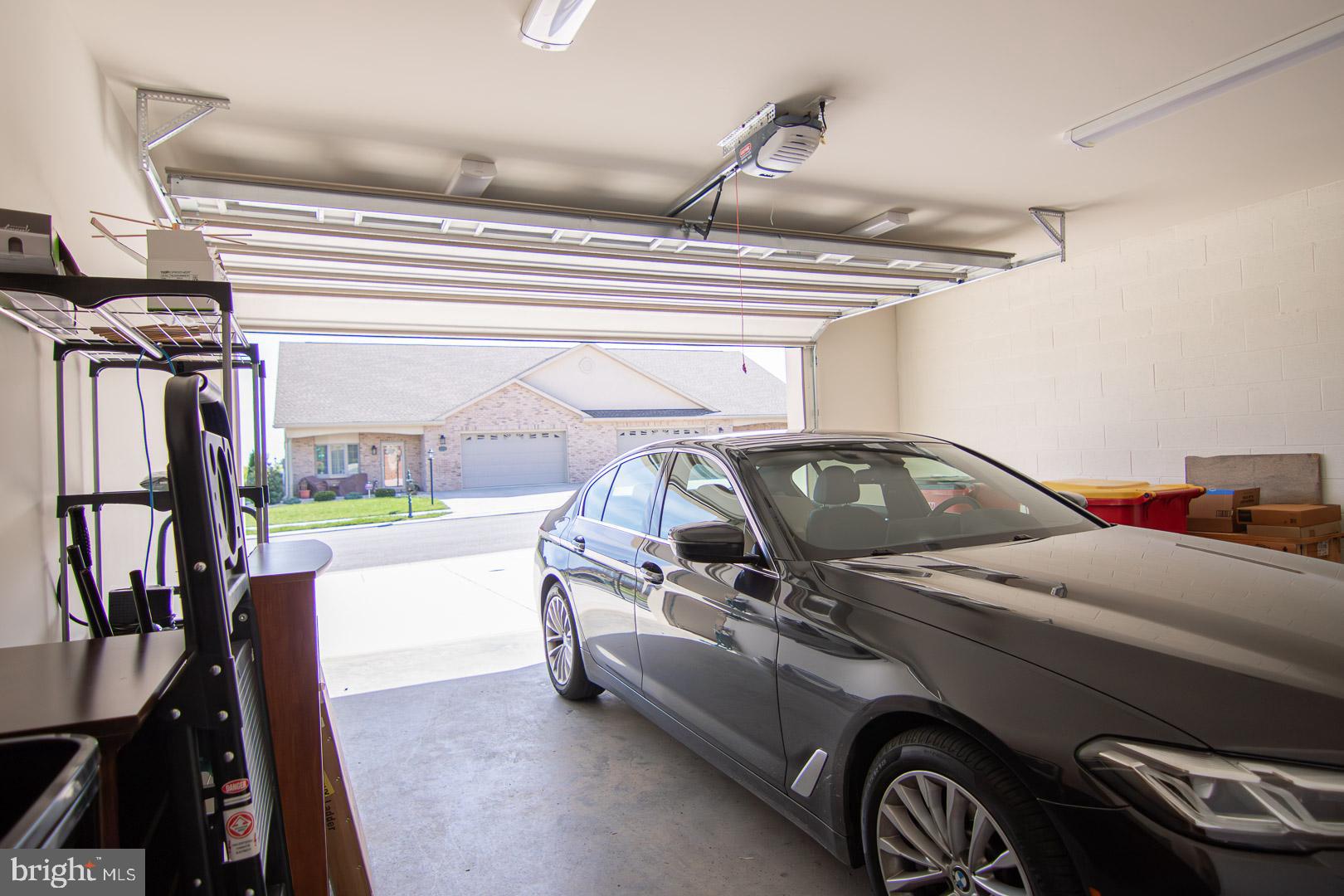 EMERALD POINTE - Residential