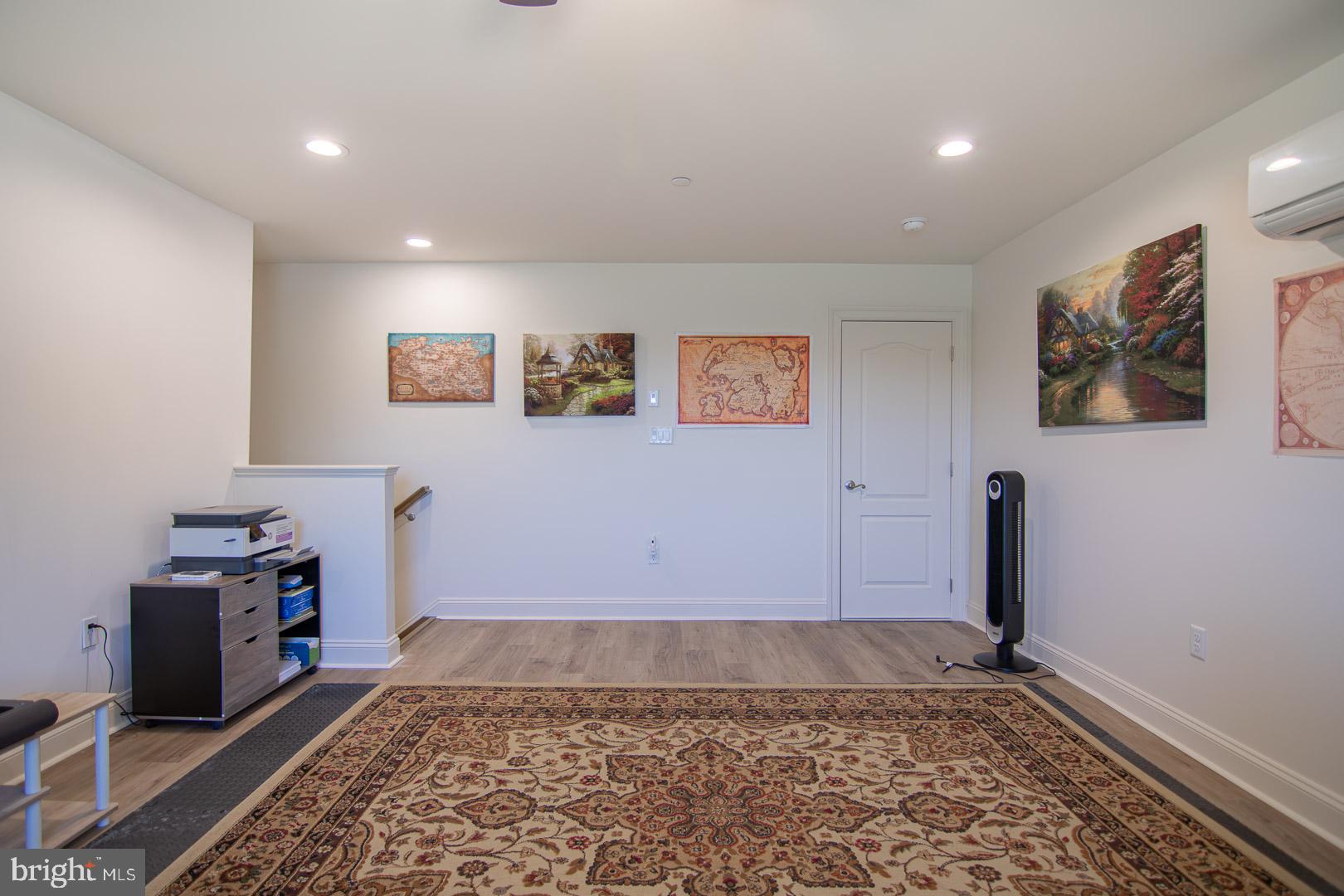 EMERALD POINTE - Residential