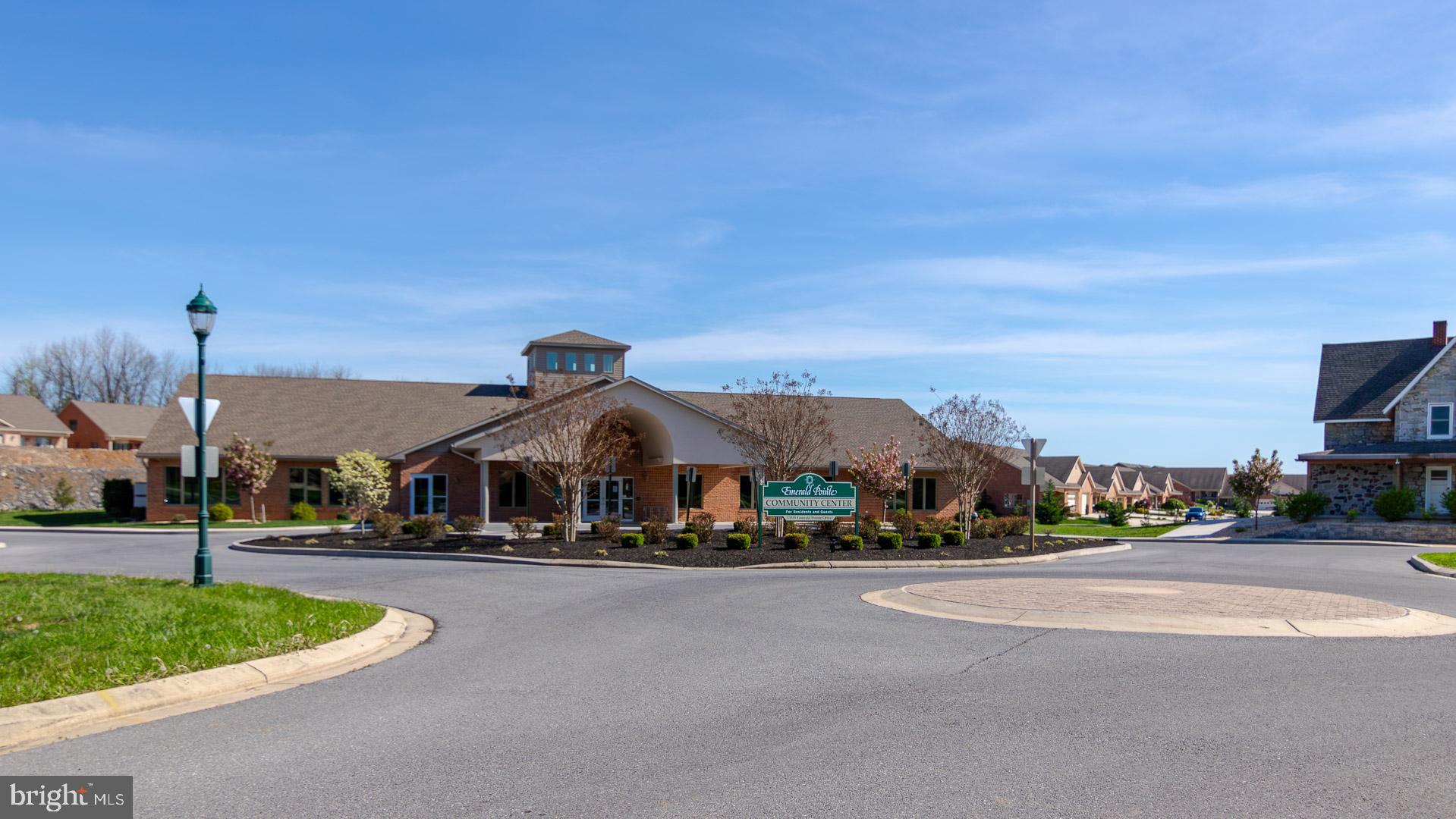 EMERALD POINTE - Residential