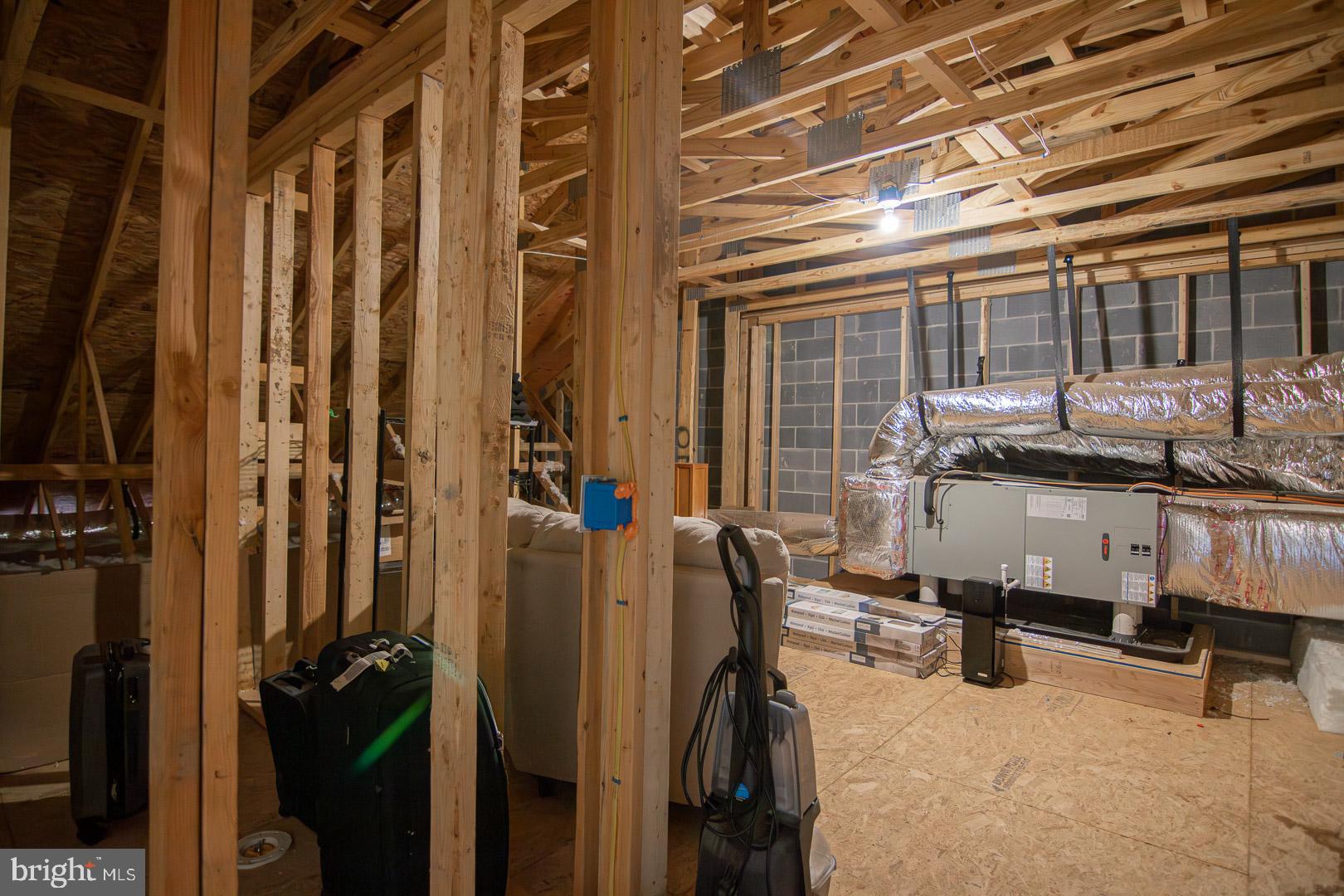 EMERALD POINTE - Residential