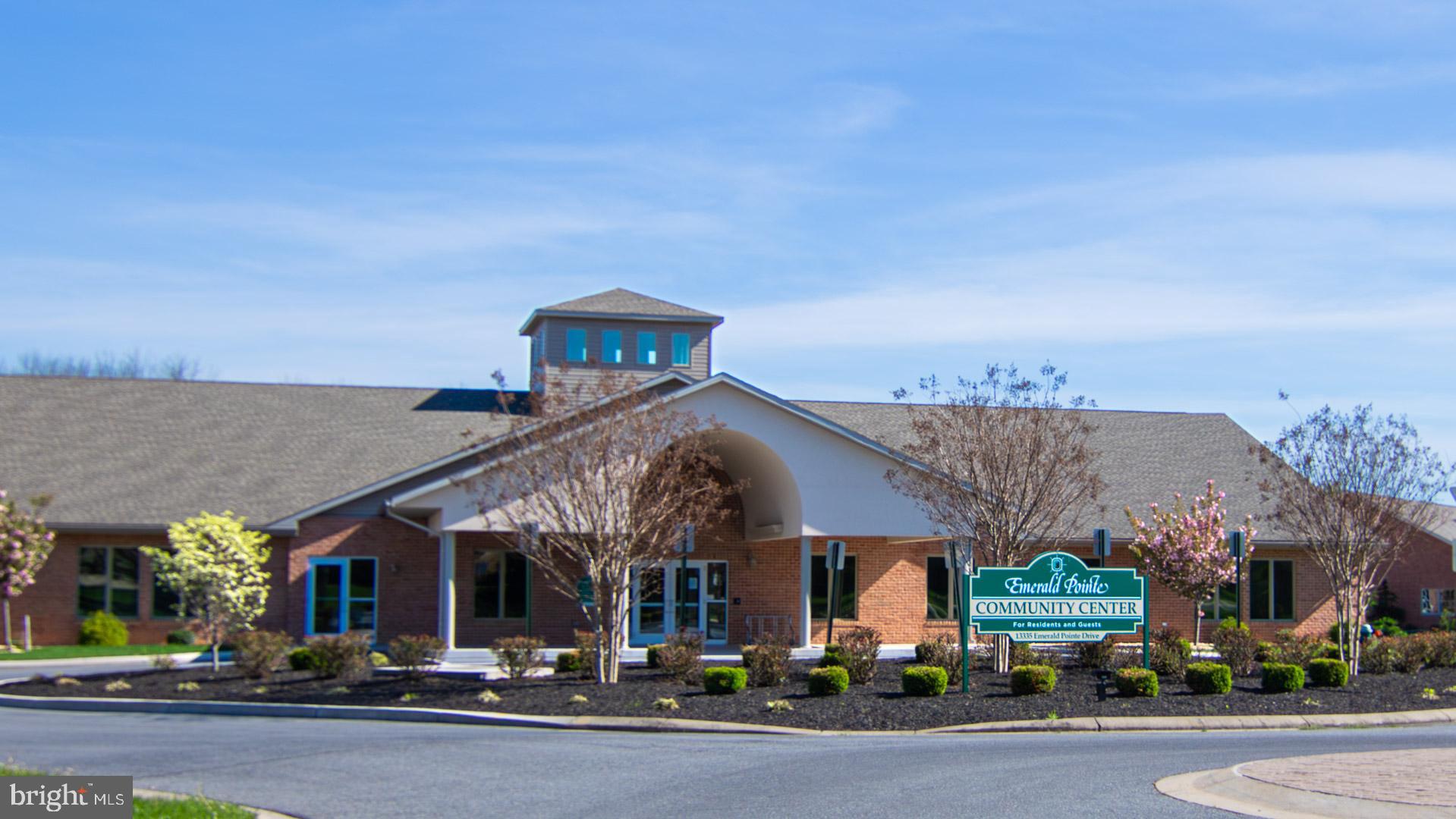 EMERALD POINTE - Residential