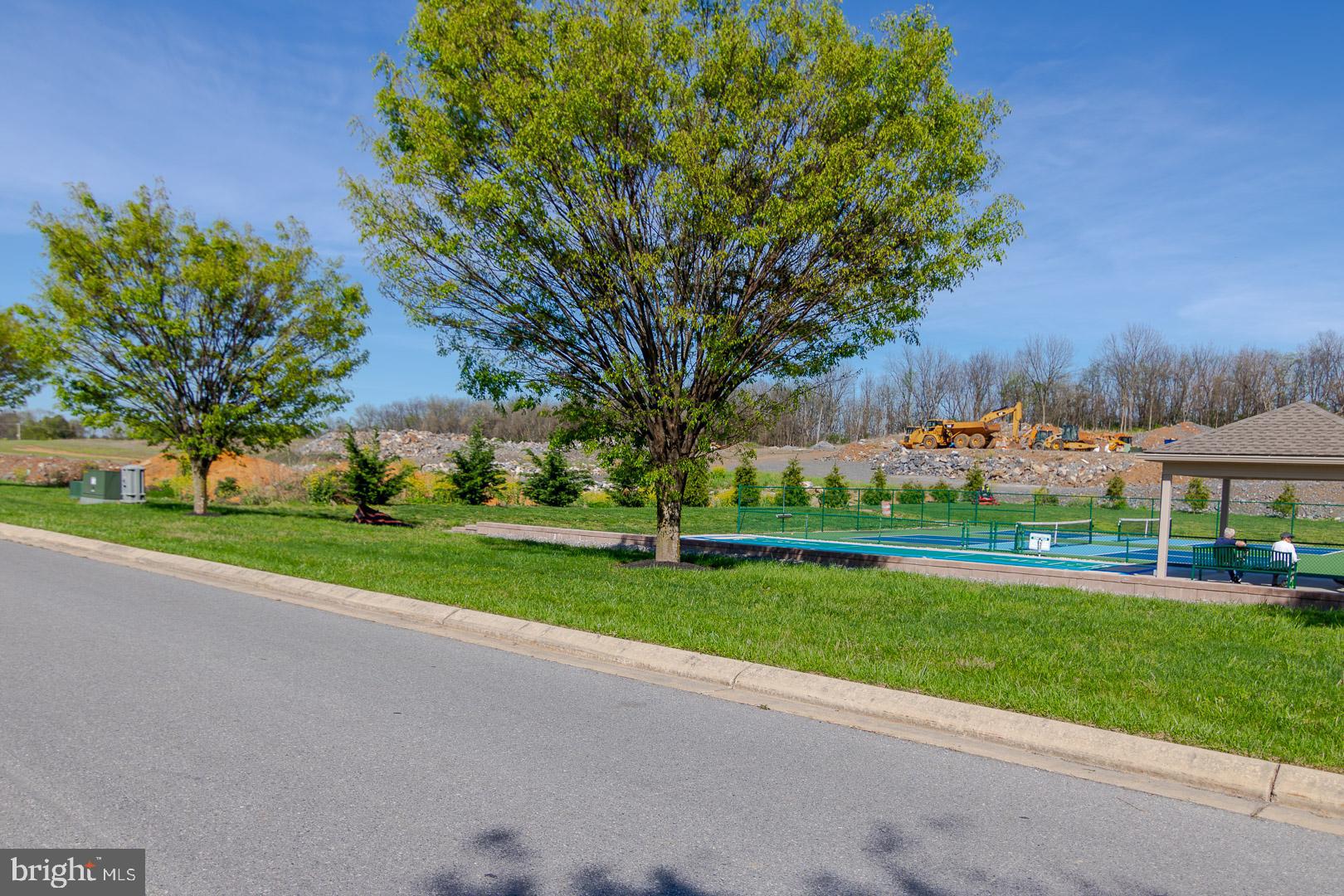 EMERALD POINTE - Residential