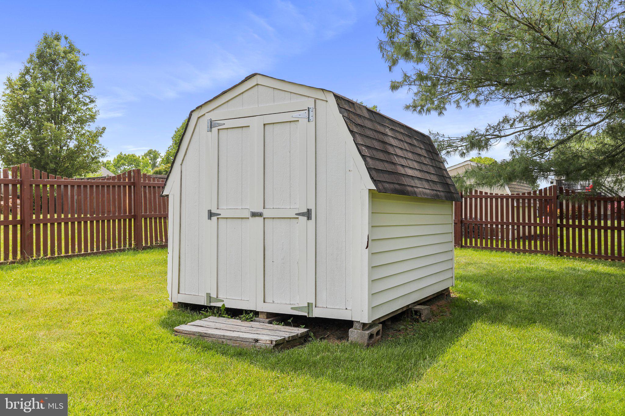 BRIAR RUN - Residential