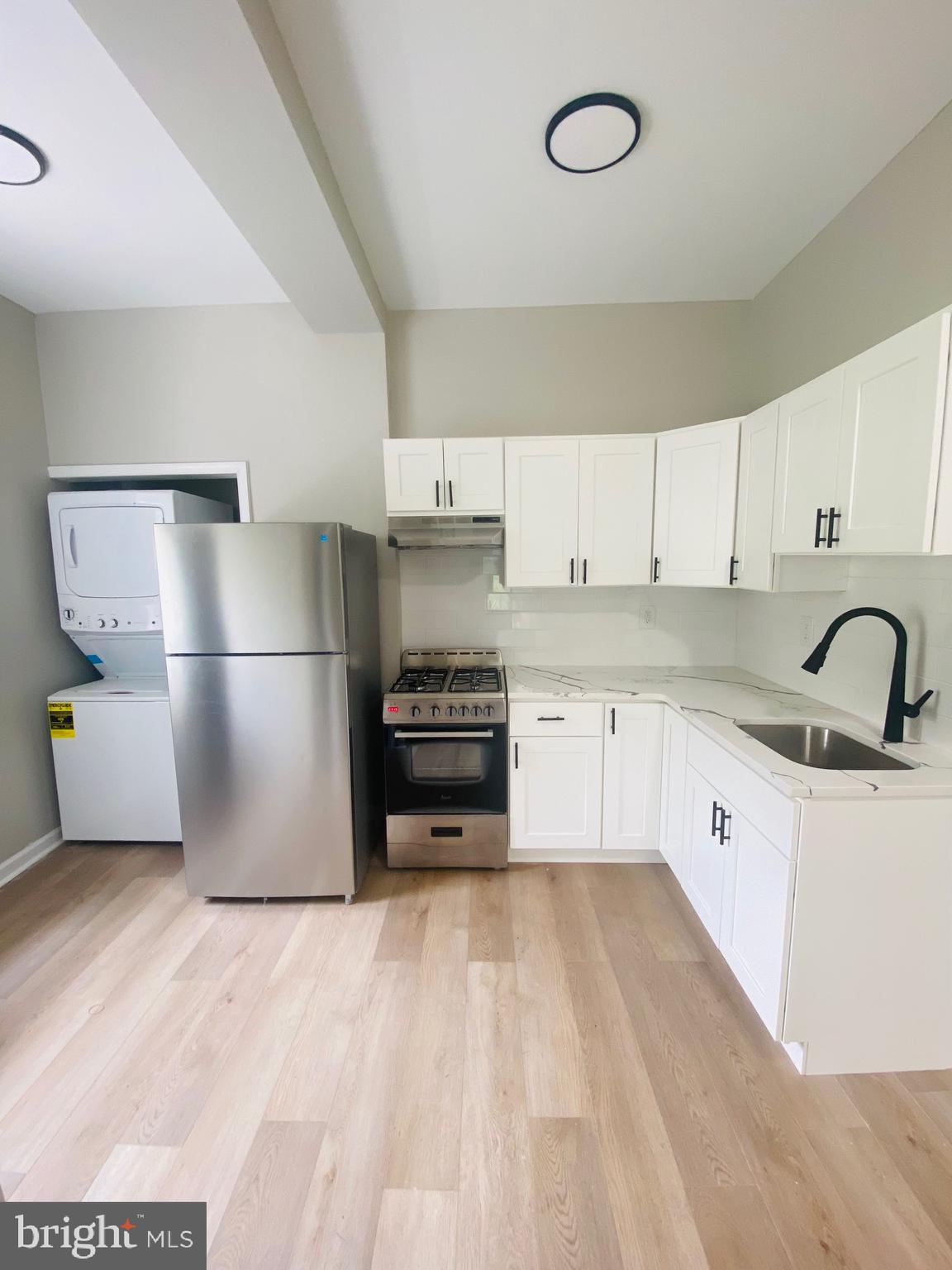 PHILADELPHIA - Residential Lease