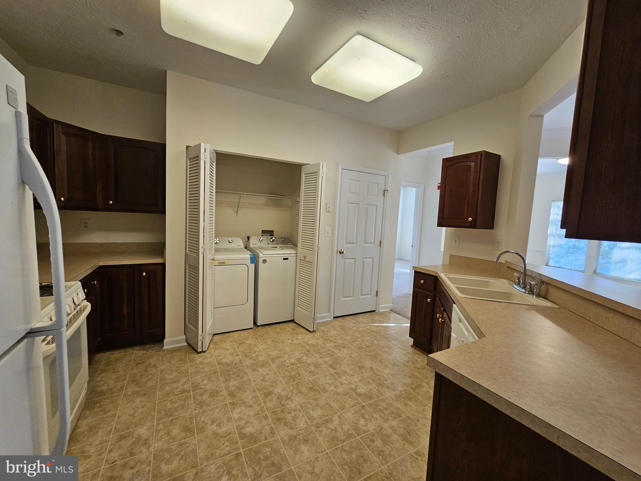 PINEY ORCHARD - Residential Lease