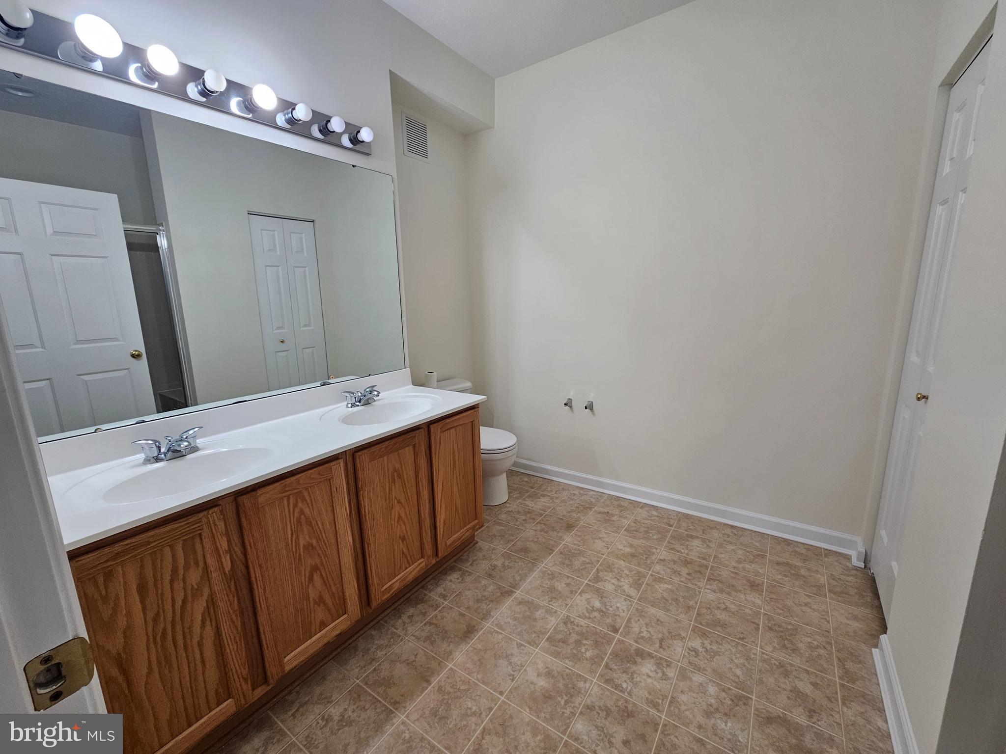 PINEY ORCHARD - Residential Lease
