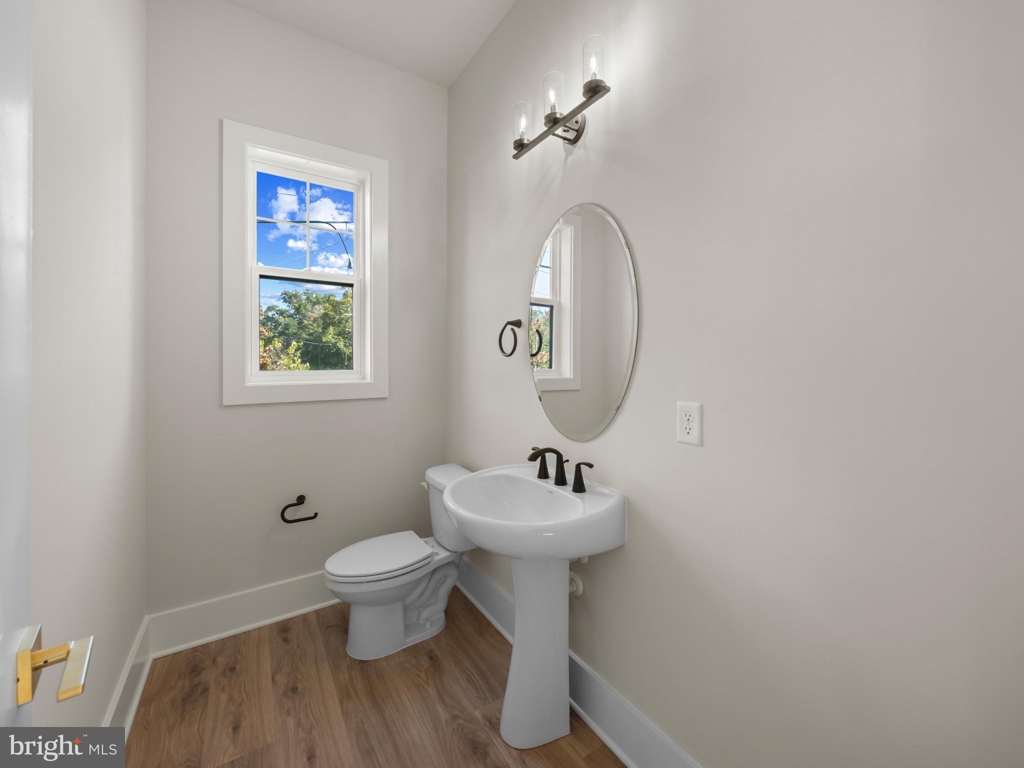 COLLINGWOOD CHASE - Residential