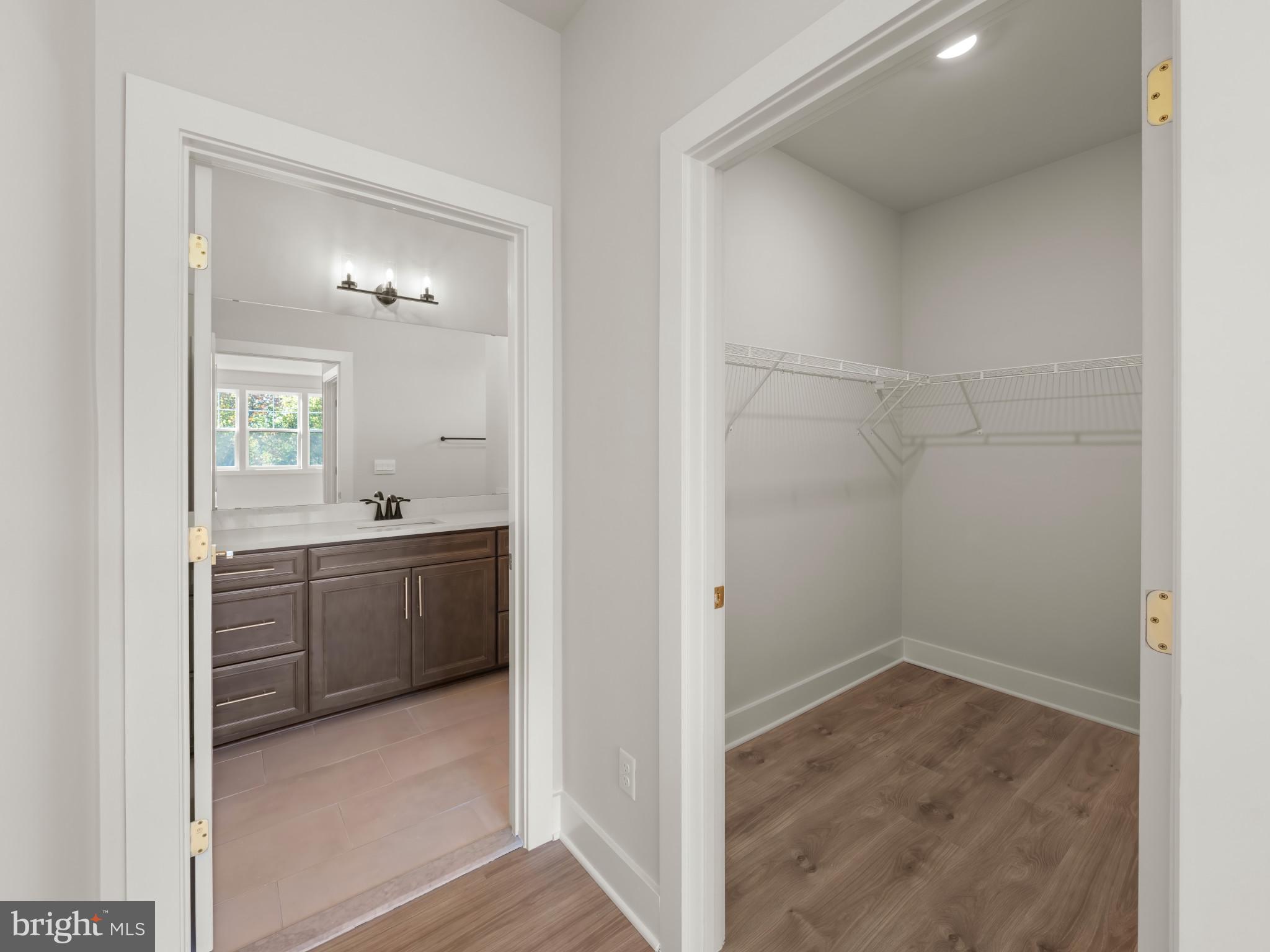 COLLINGWOOD CHASE - Residential