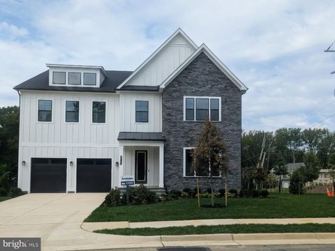 8260 COLLING MANOR COURT ALEXANDRIA VA 22308