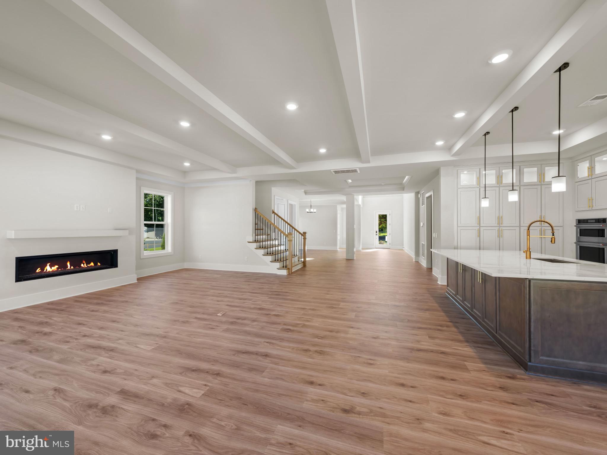 COLLINGWOOD CHASE - Residential