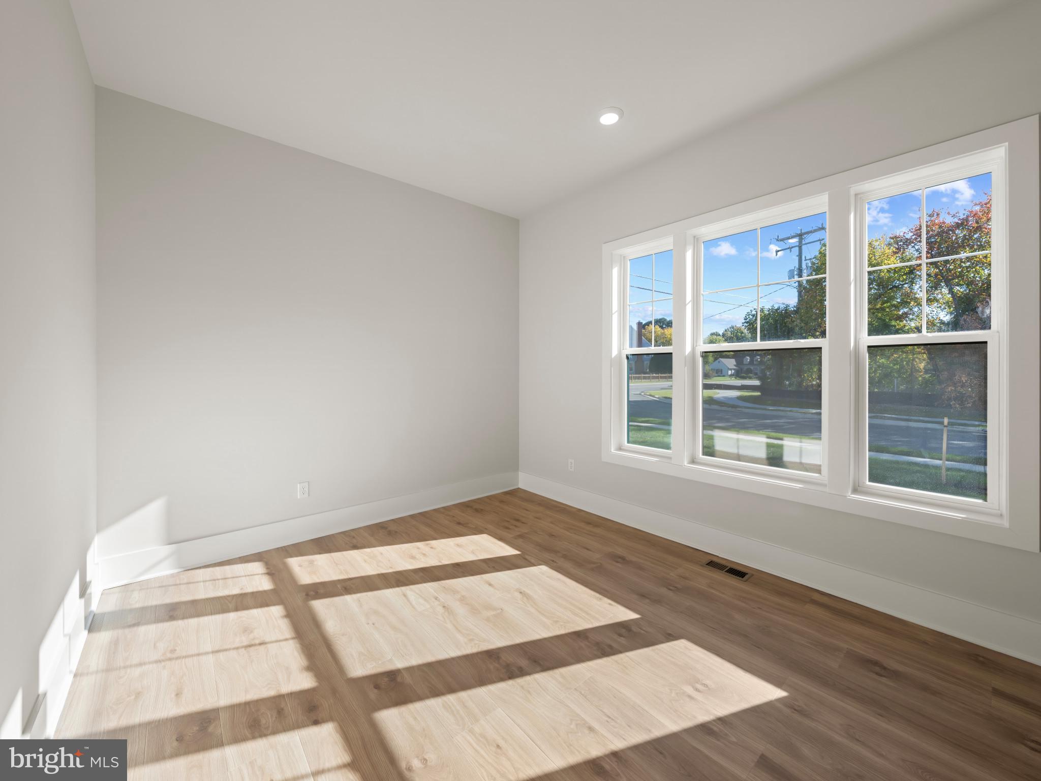 COLLINGWOOD CHASE - Residential