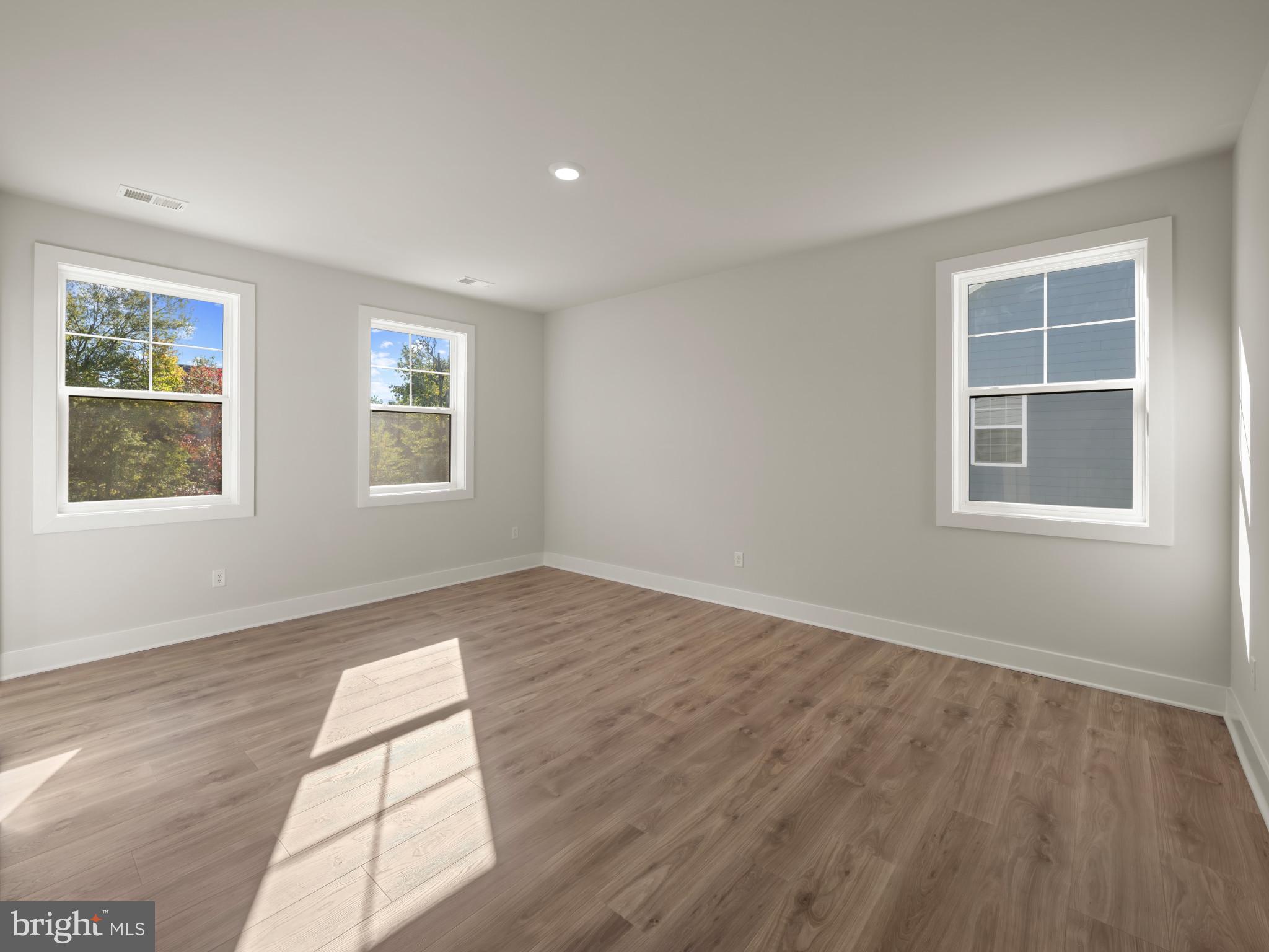 COLLINGWOOD CHASE - Residential