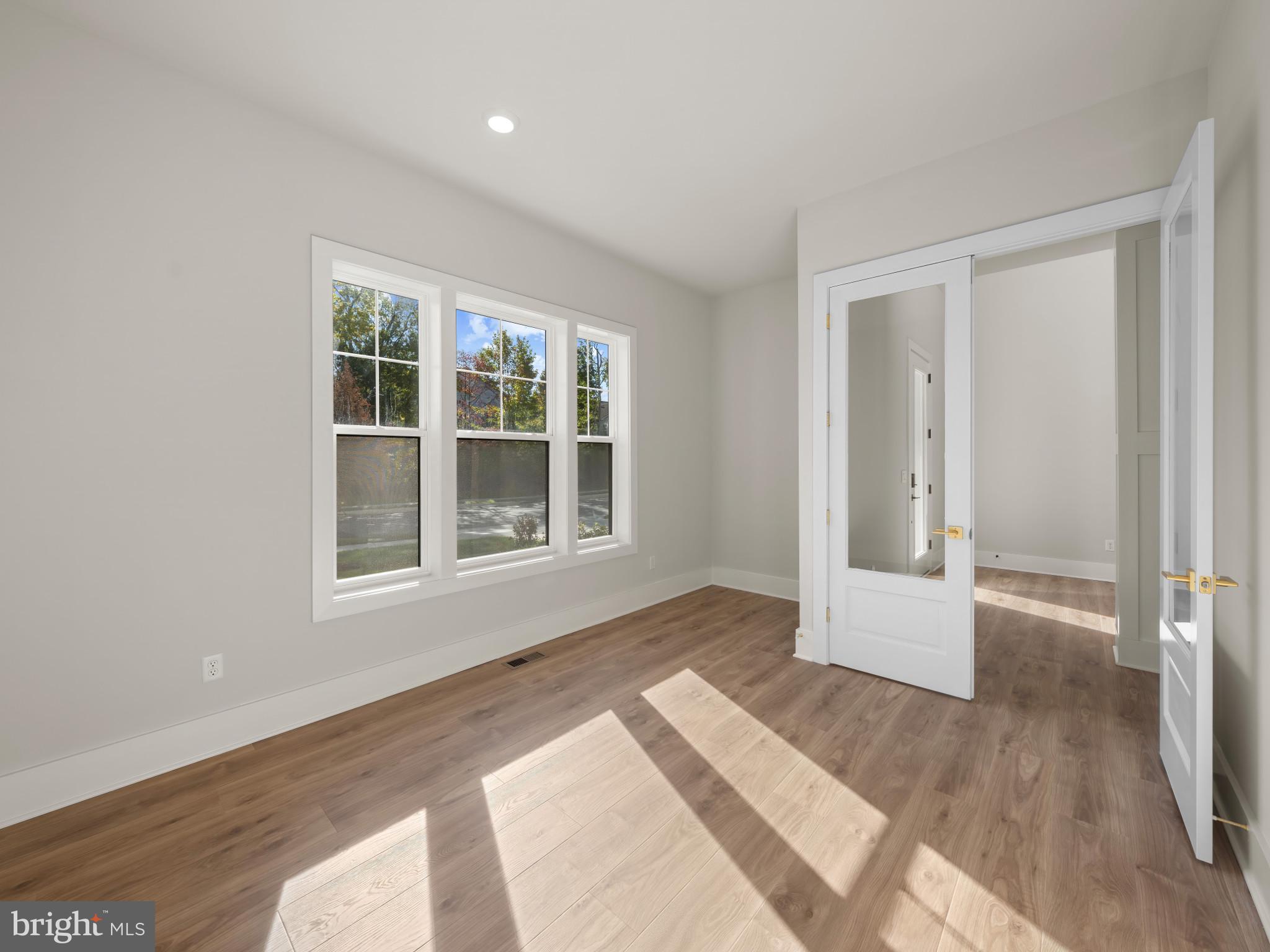 COLLINGWOOD CHASE - Residential