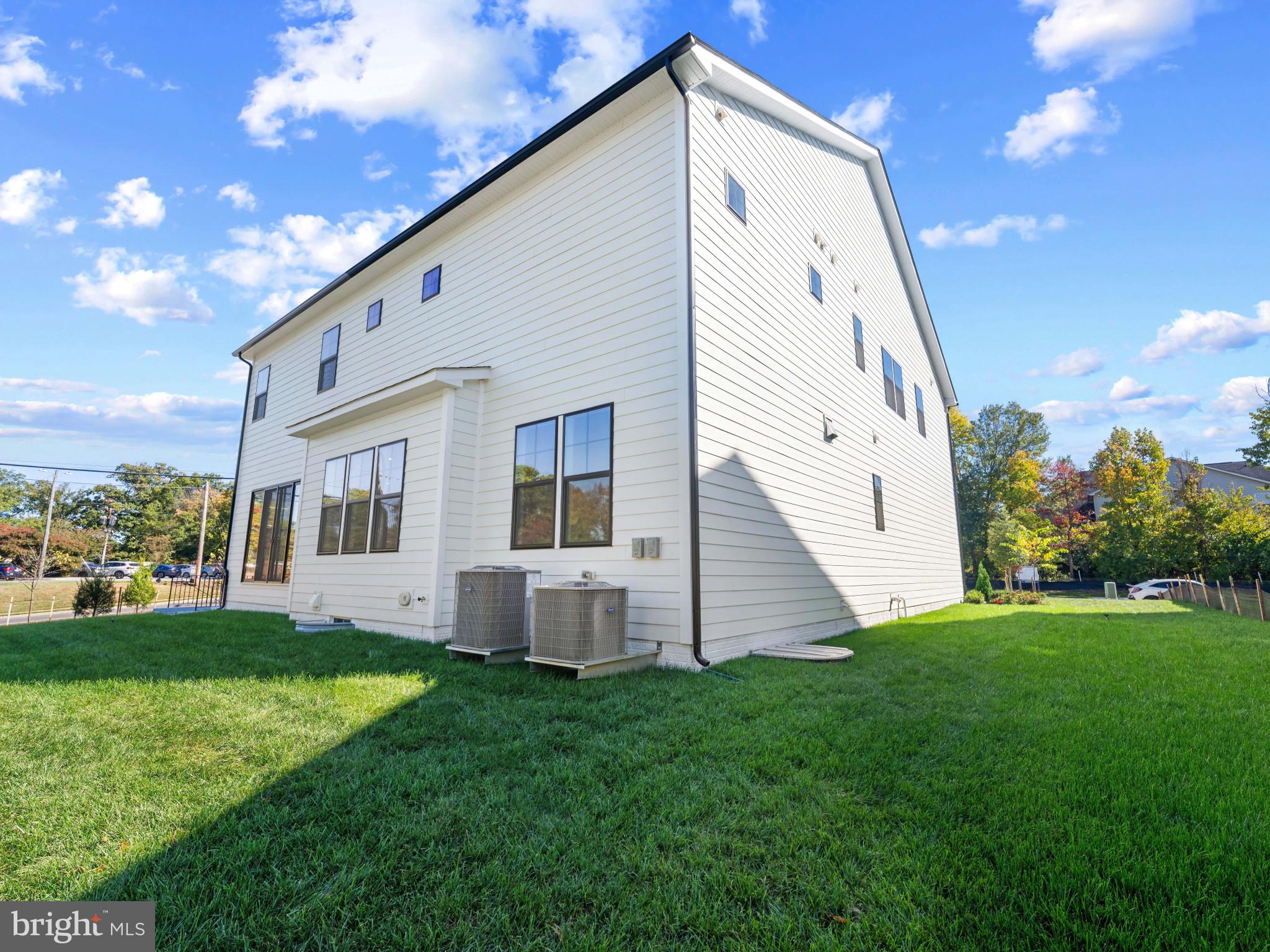 COLLINGWOOD CHASE - Residential