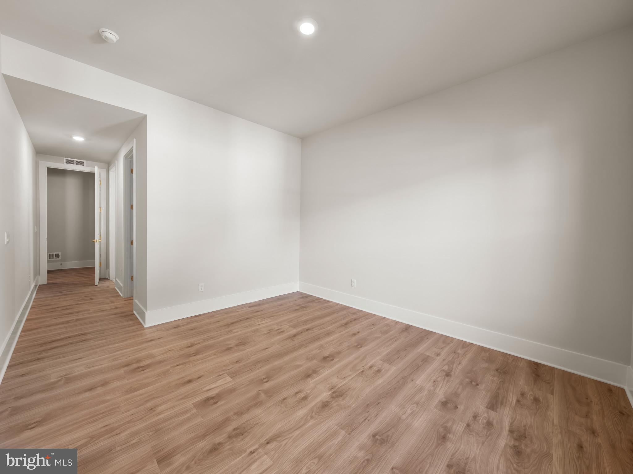 COLLINGWOOD CHASE - Residential