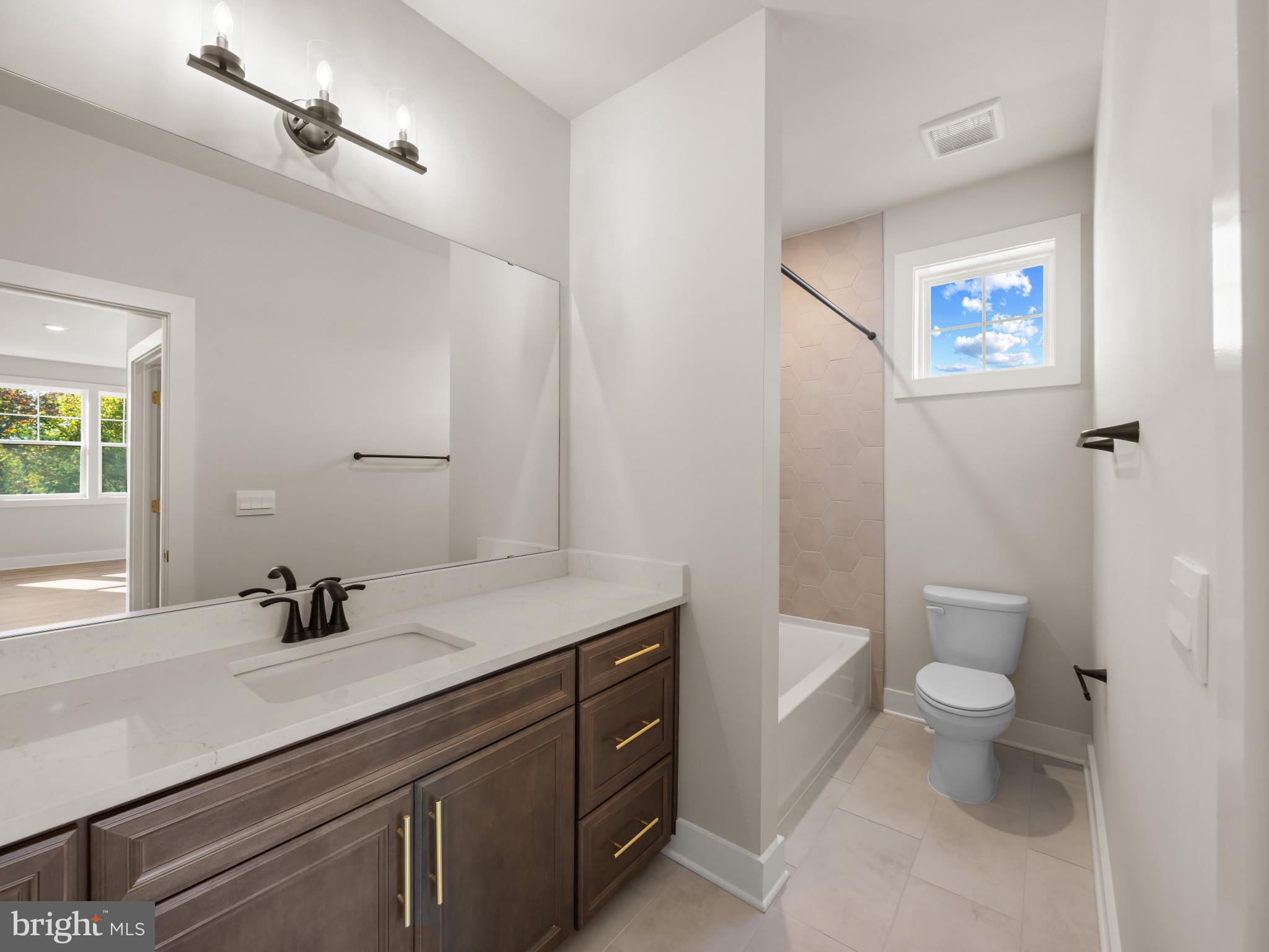 COLLINGWOOD CHASE - Residential