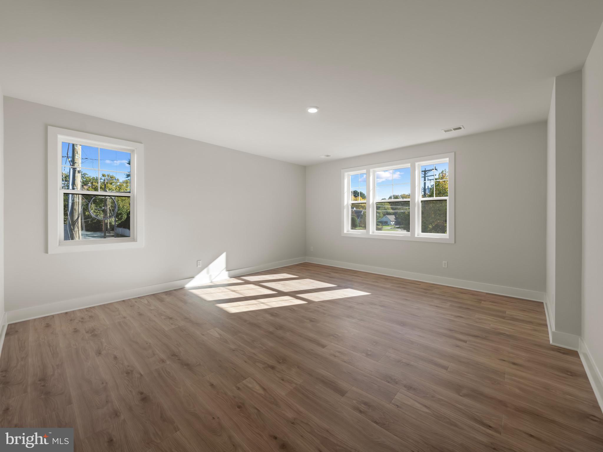 COLLINGWOOD CHASE - Residential